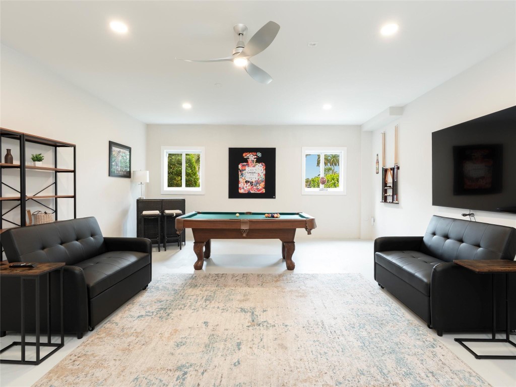 Lauderdale Shores Corr - Residential