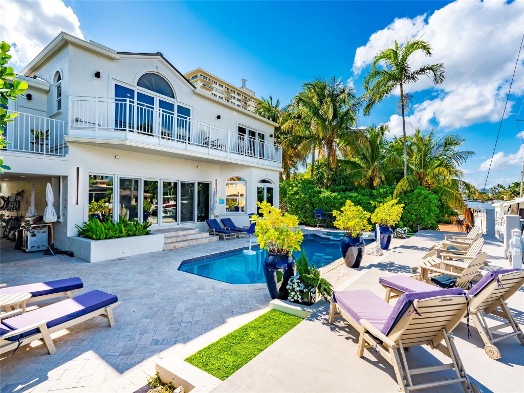 Lauderdale Shores Corr - Residential