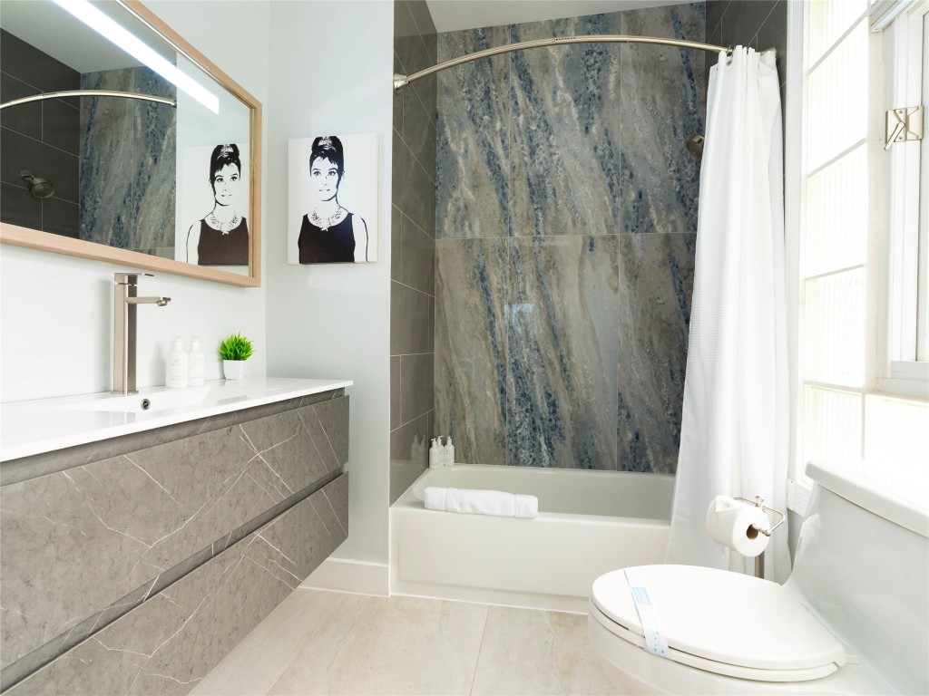 Lauderdale Shores Corr - Residential