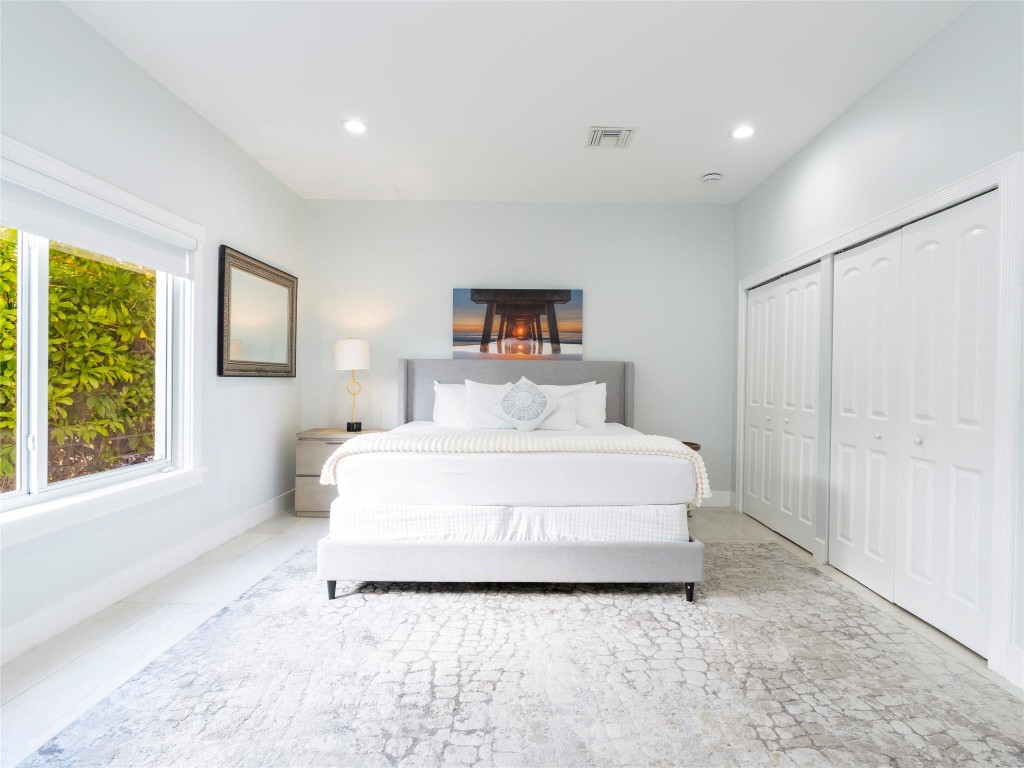 Lauderdale Shores Corr - Residential