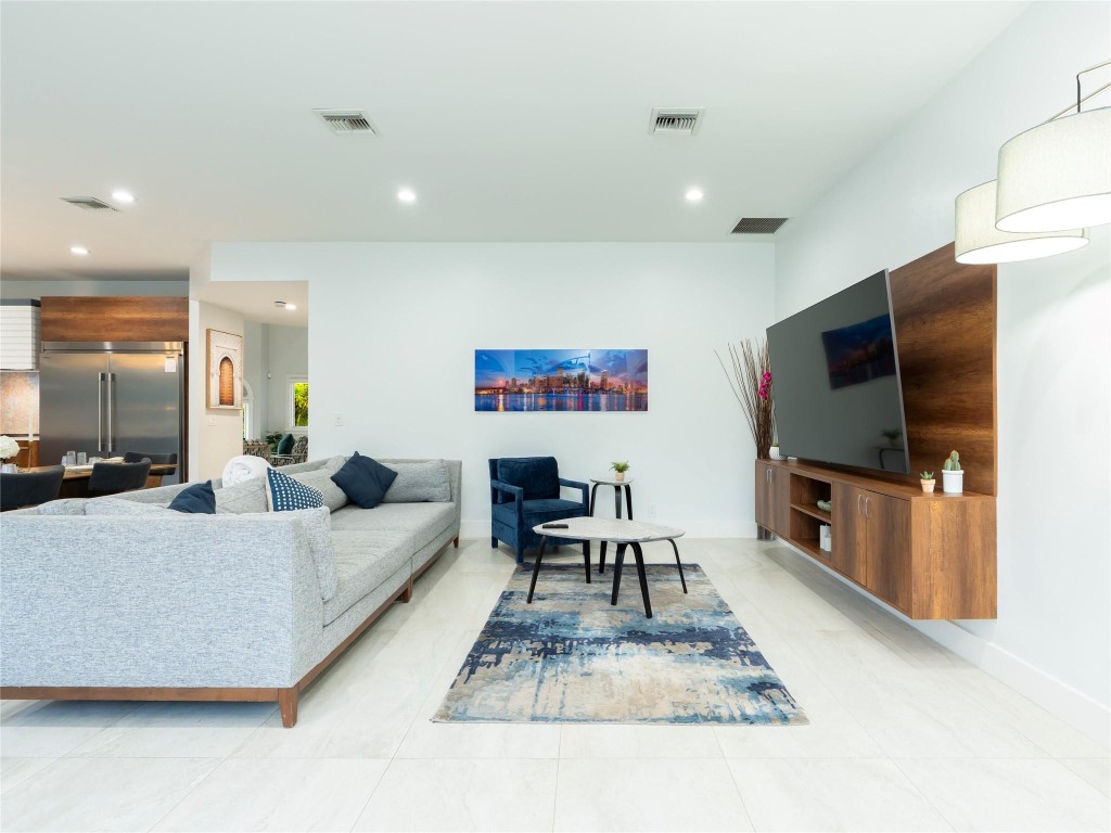 Lauderdale Shores Corr - Residential