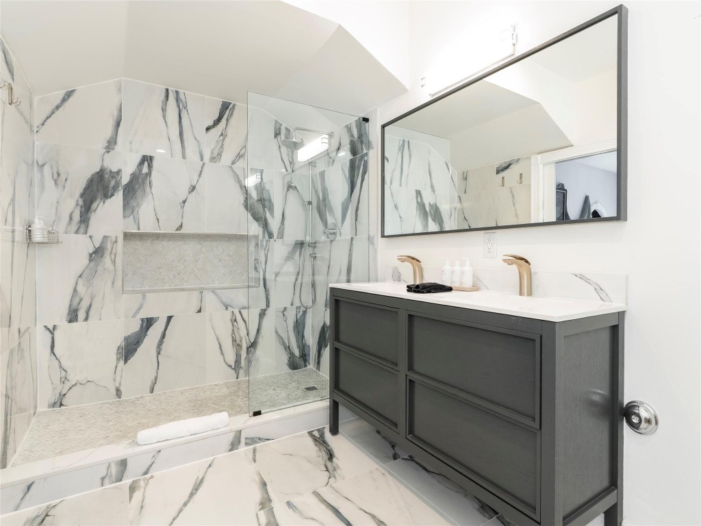 Lauderdale Shores Corr - Residential