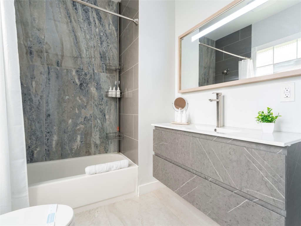 Lauderdale Shores Corr - Residential