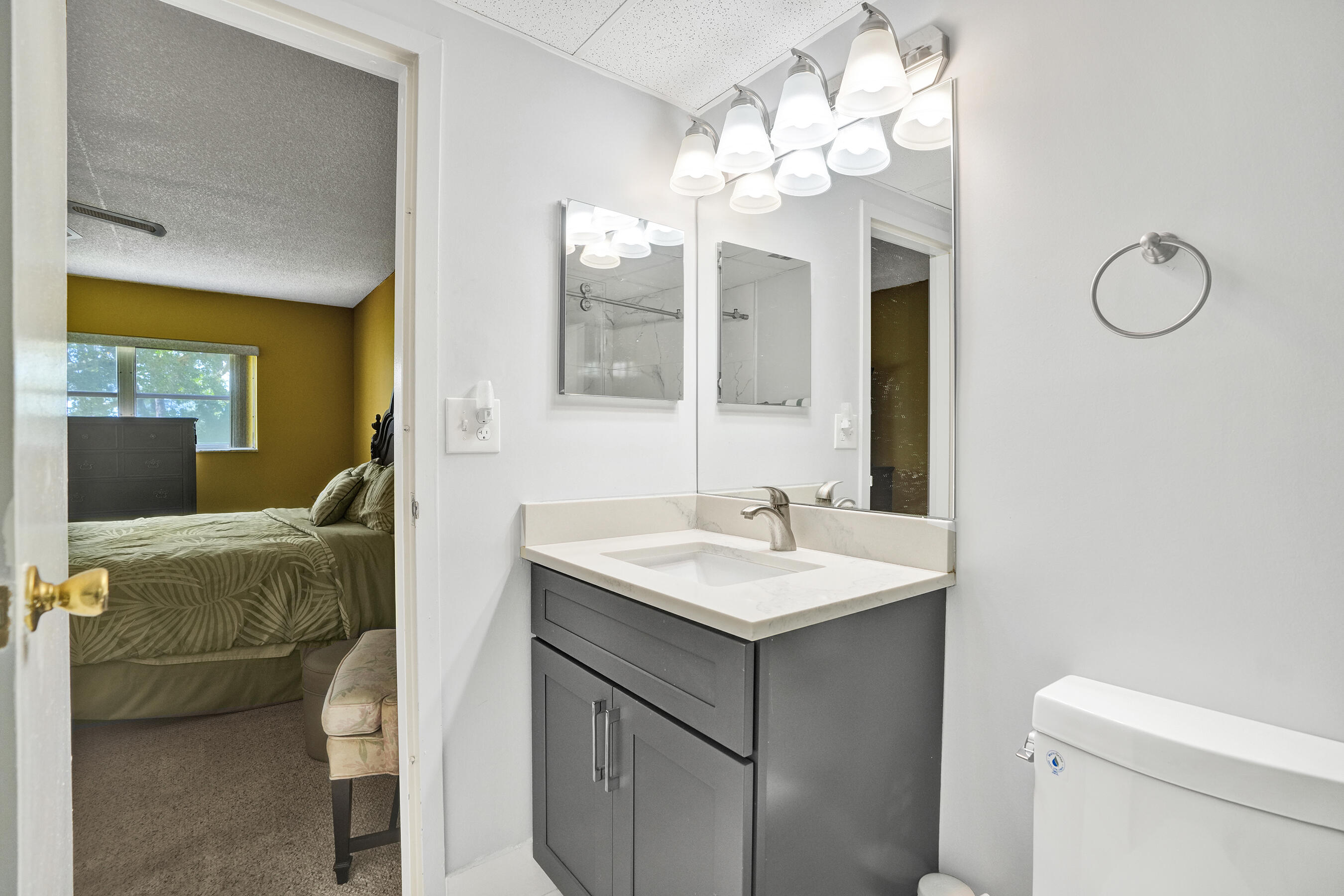 ORIOLE GOLF & TENNIS CLUB CONDO - Residential