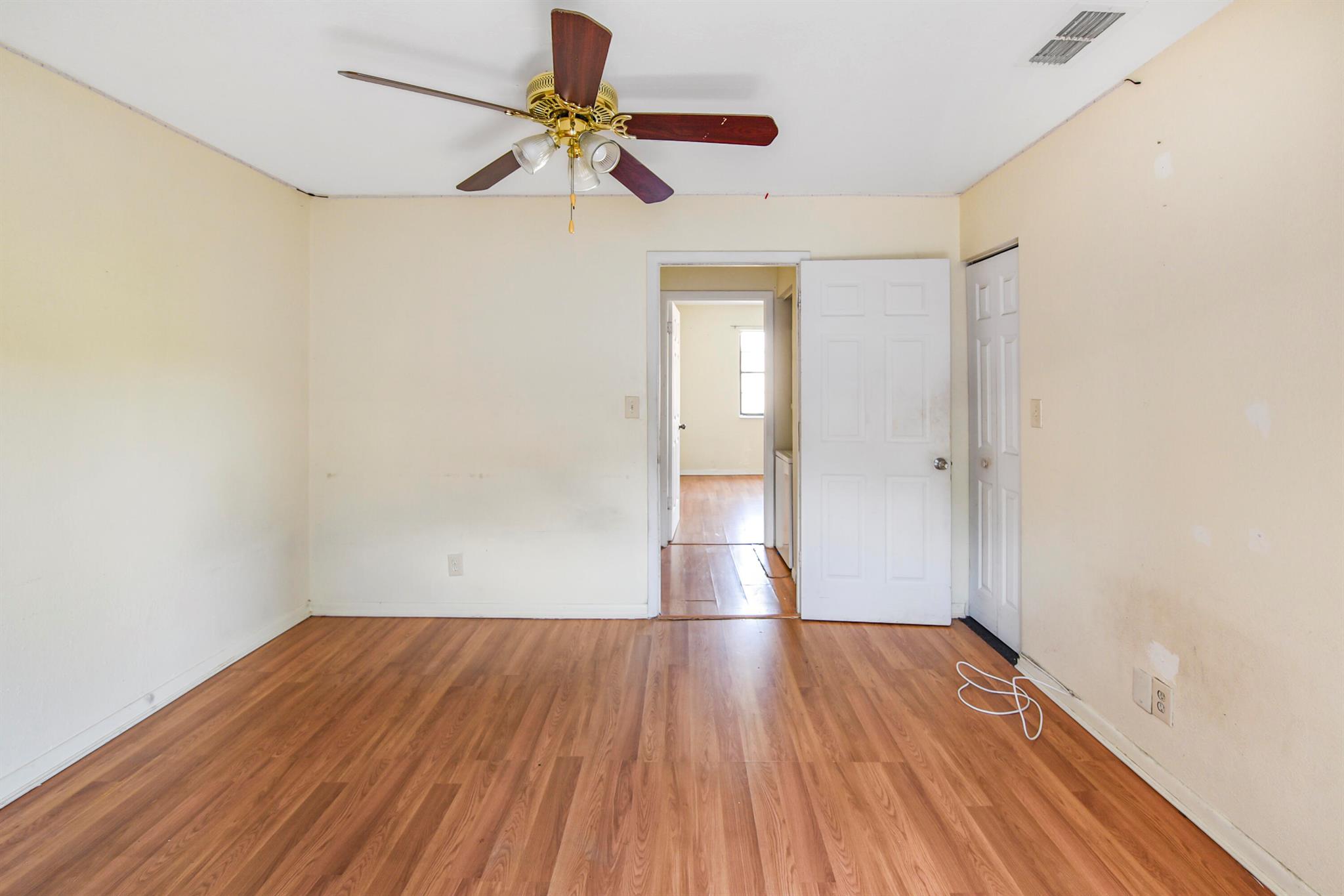 CORAL SPRINGS ESTATE TOWN - Residential