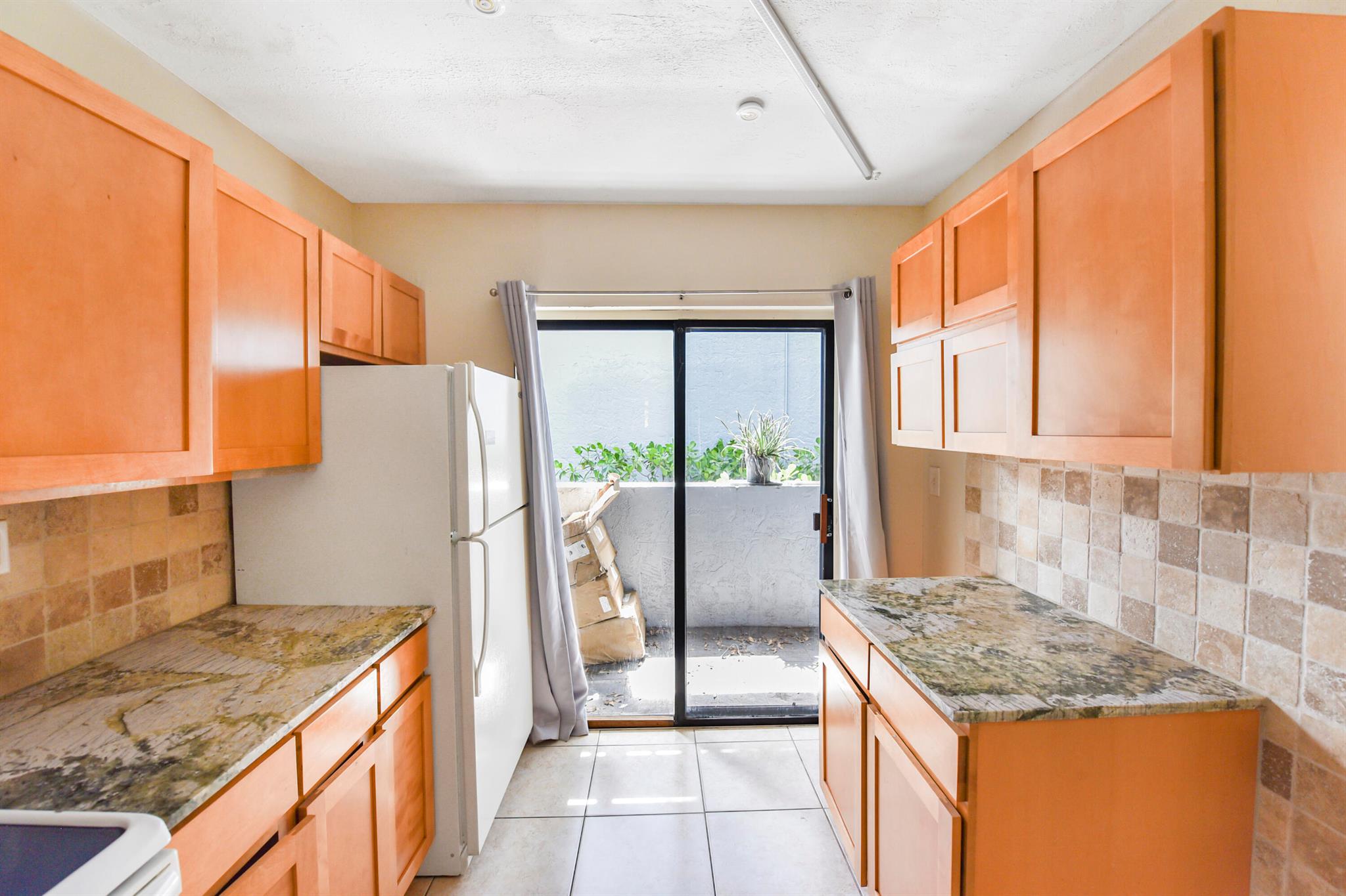 CORAL SPRINGS ESTATE TOWN - Residential