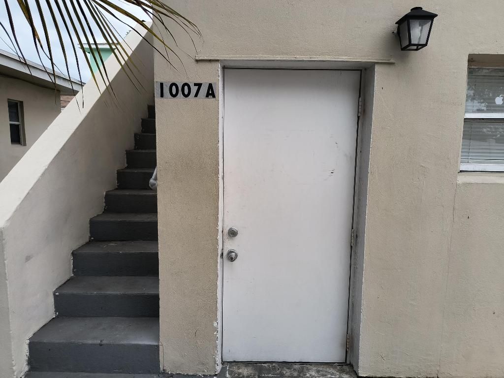 Photo of 1007 S E Street #A, Lake Worth Beach, FL 33460 (MLS # R11157404)