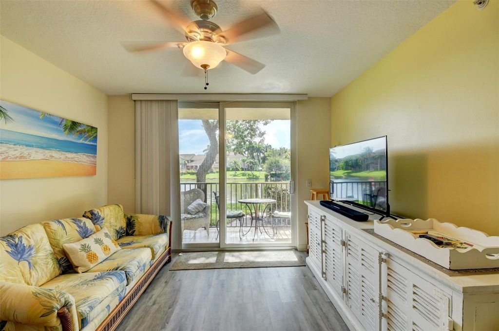 Photo of 704 Villa Circle #704, Boynton Beach, FL 33435 (MLS # F10423012)