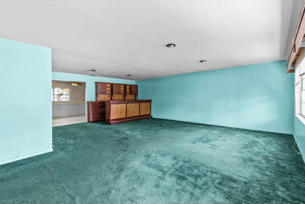 Photo of 300 Bradley Street, Fort Pierce, FL 34982 (MLS # R11133257)