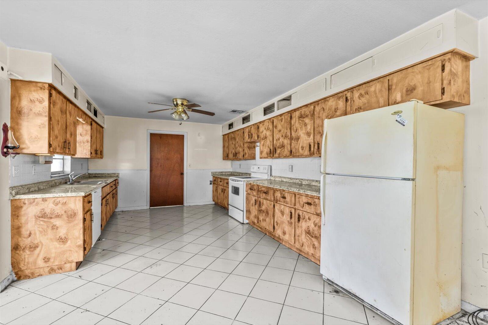 INDIAN RIVER ESTATES UNIT - Residential