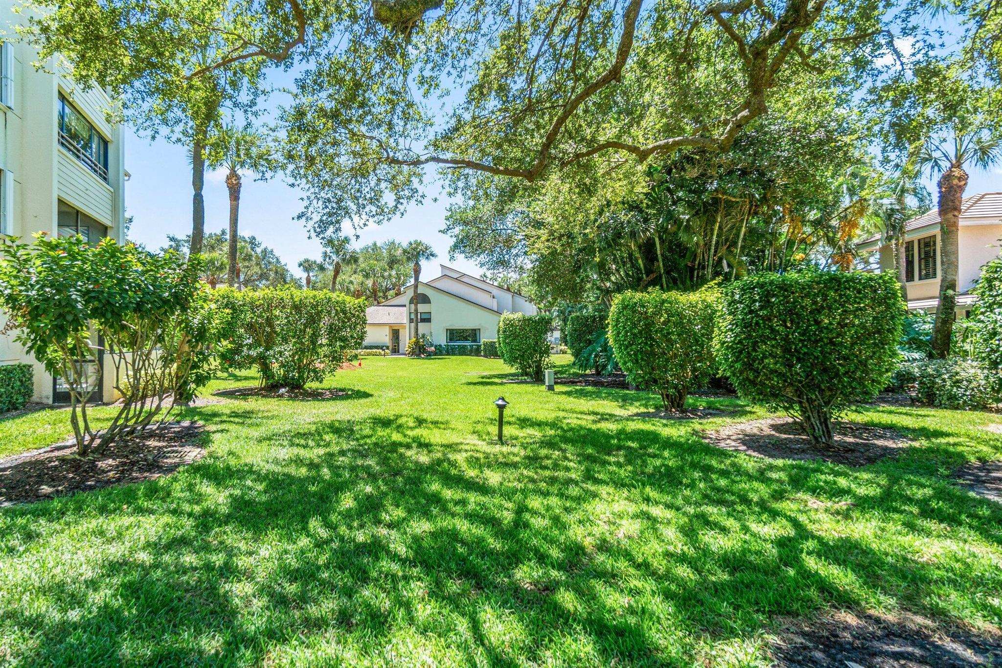 OAK HARBOUR - Residential