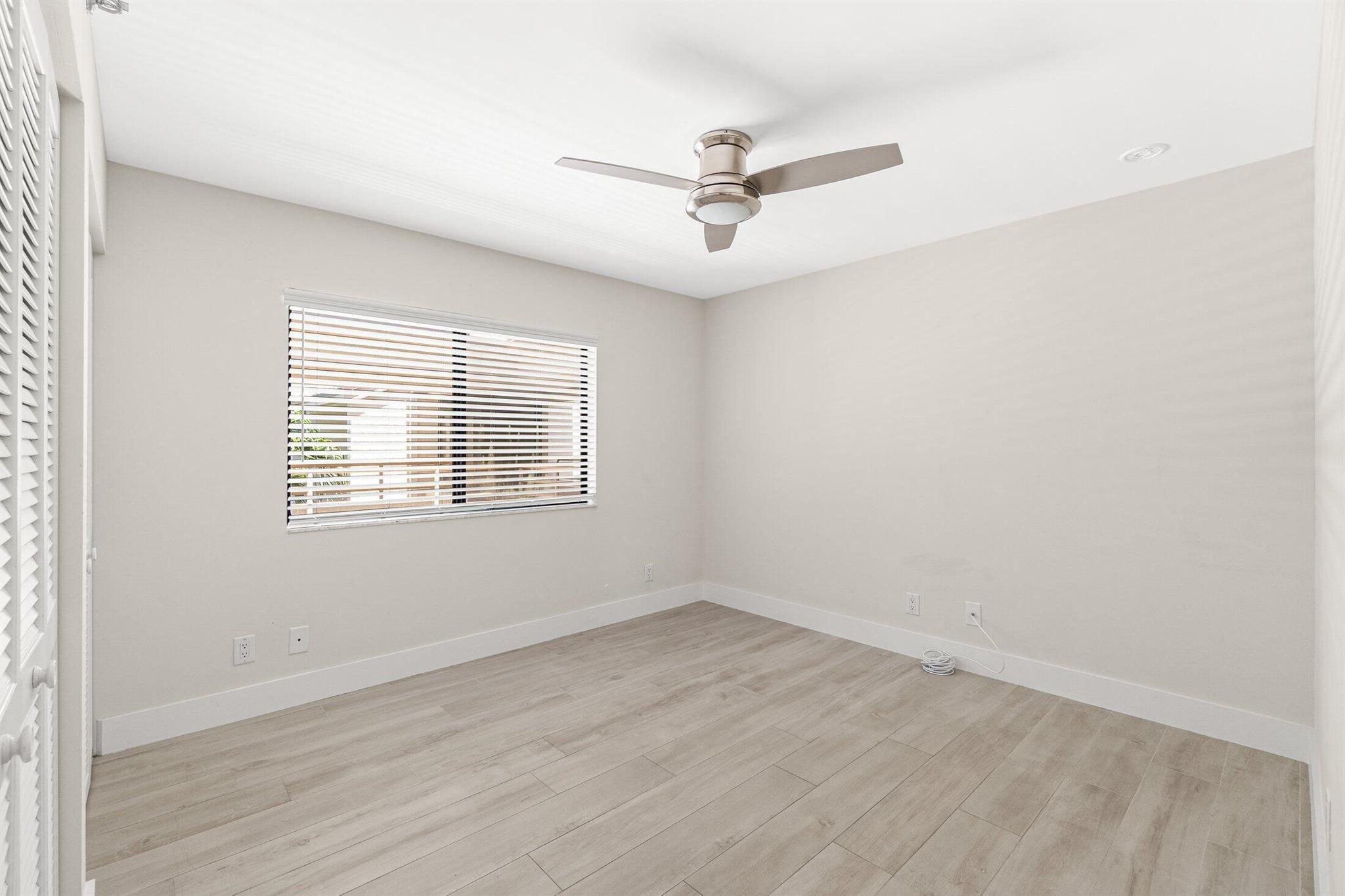 OAK HARBOUR - Residential