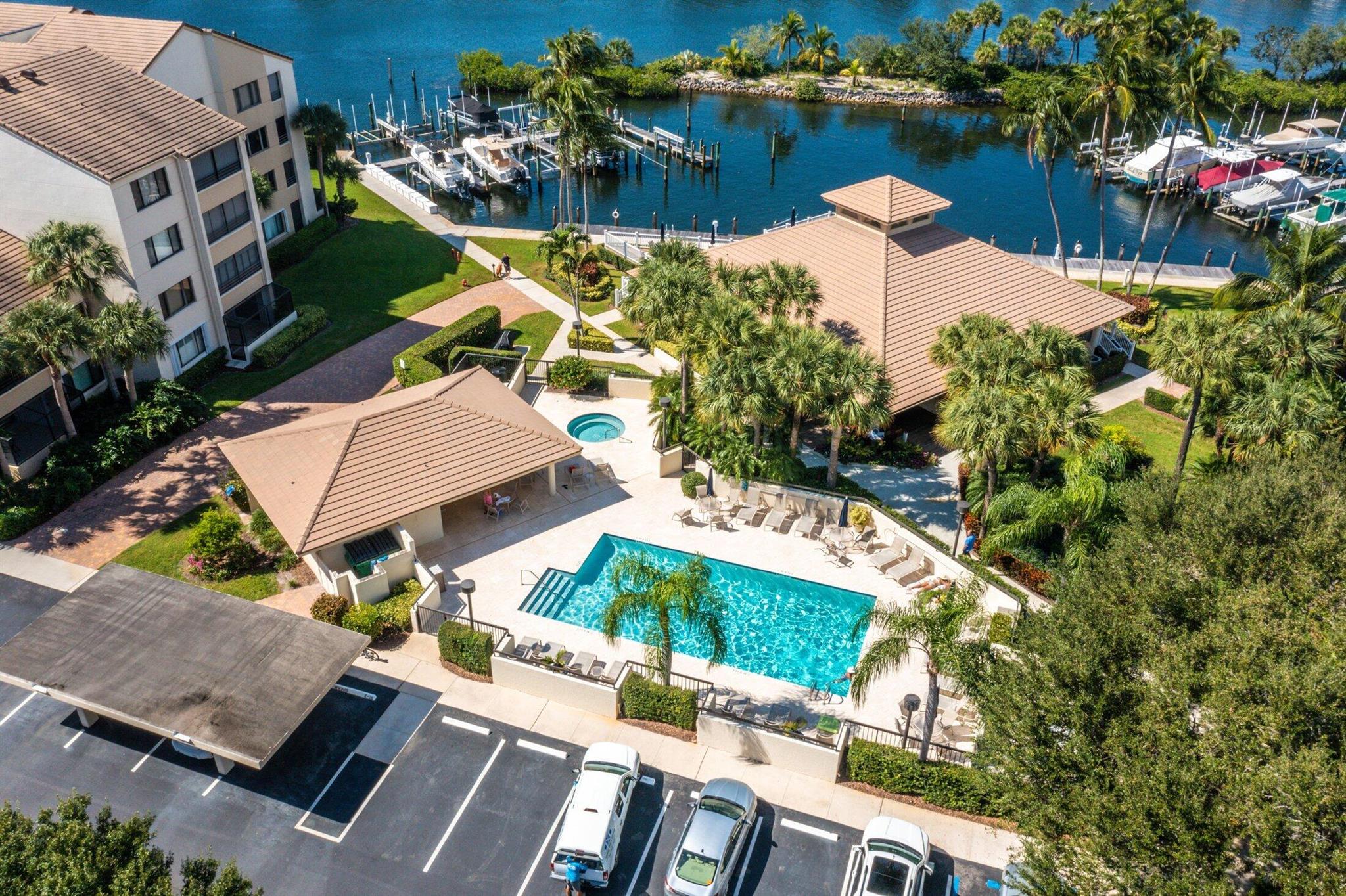 OAK HARBOUR - Residential