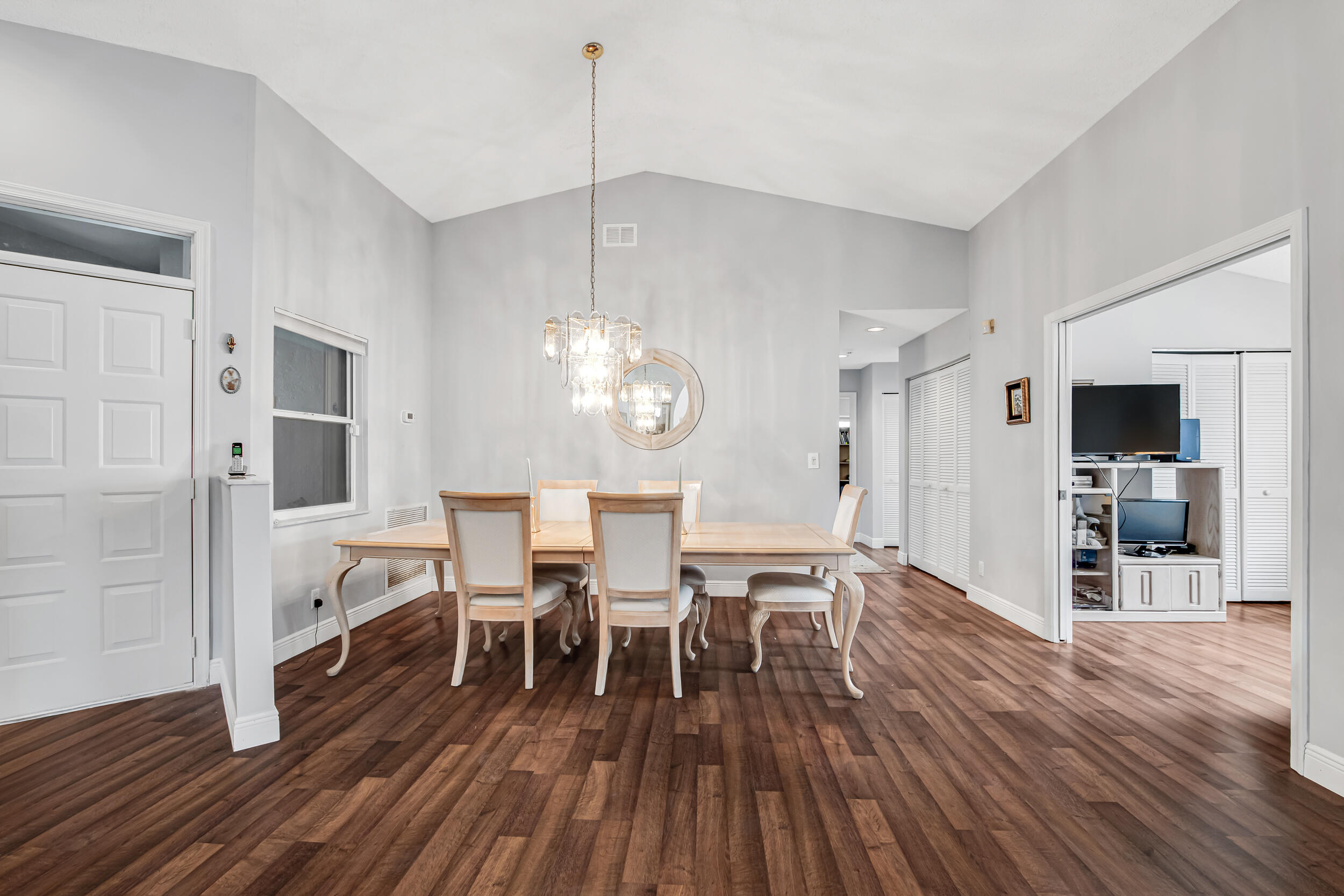 PALM ISLES - Residential