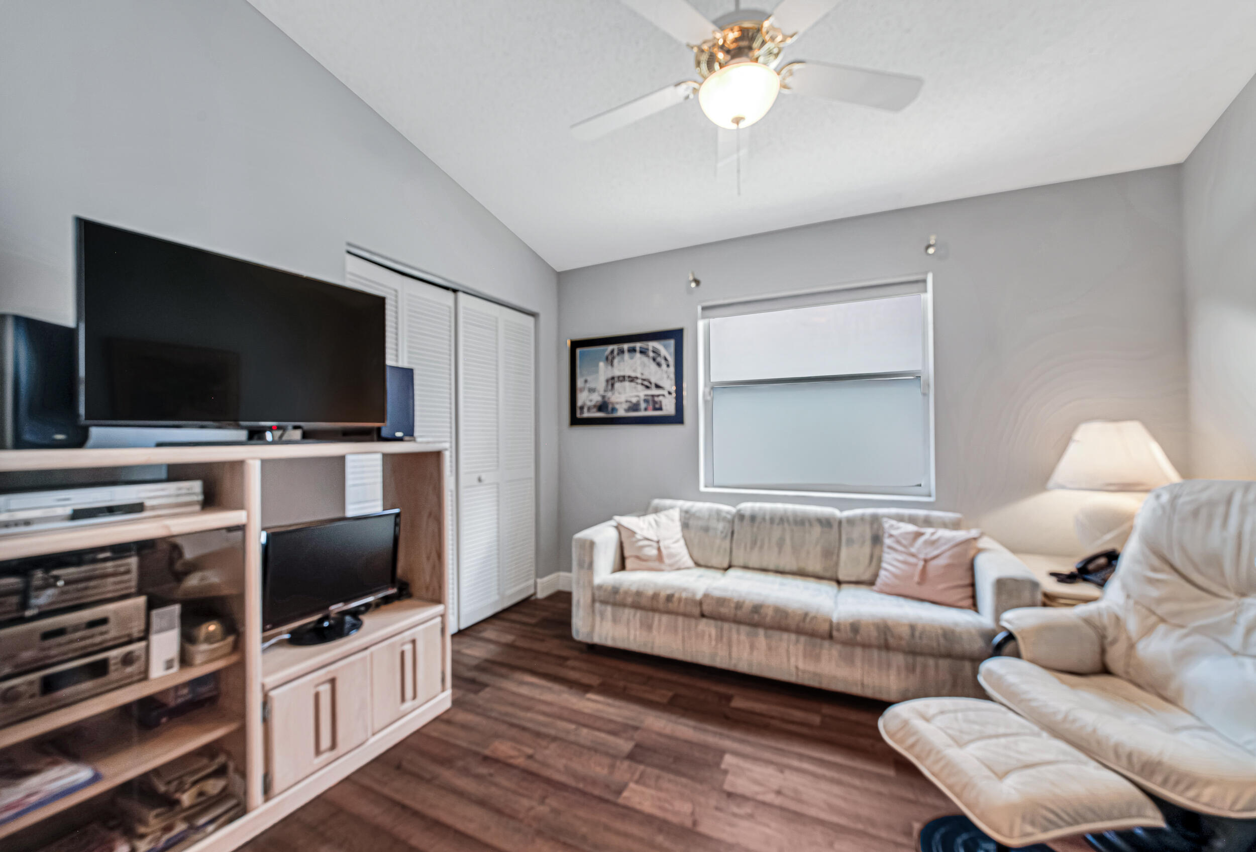 PALM ISLES - Residential