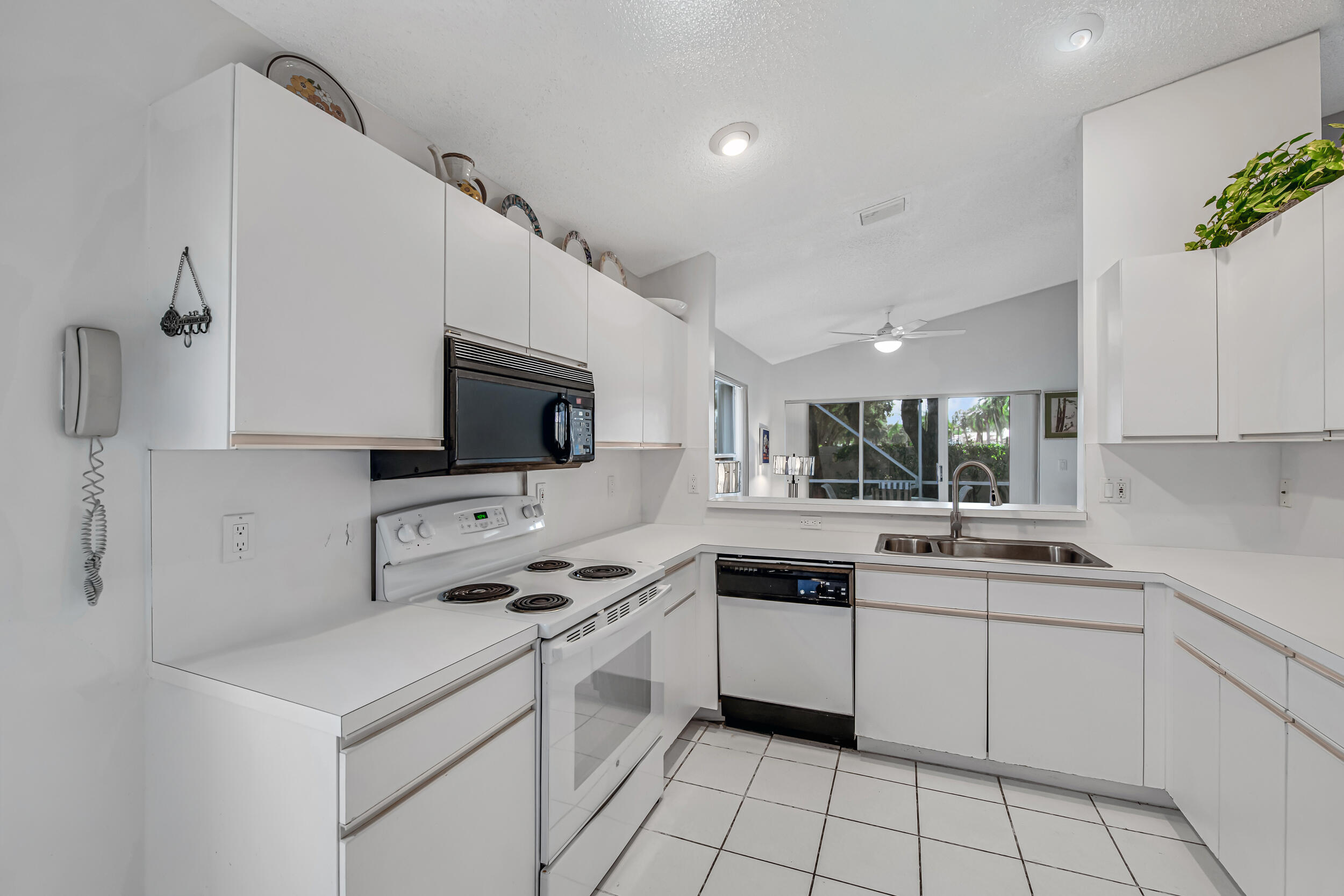 PALM ISLES - Residential