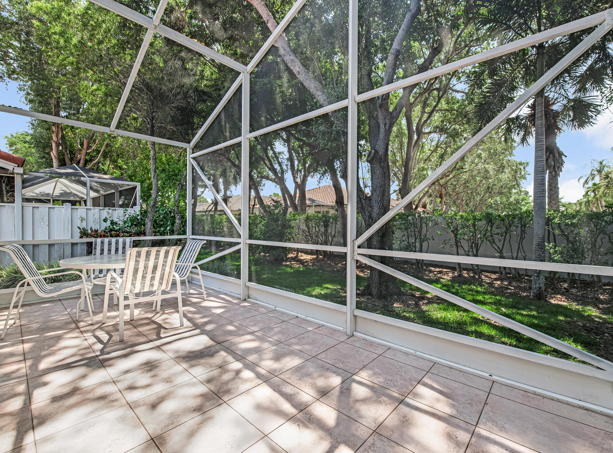 PALM ISLES - Residential