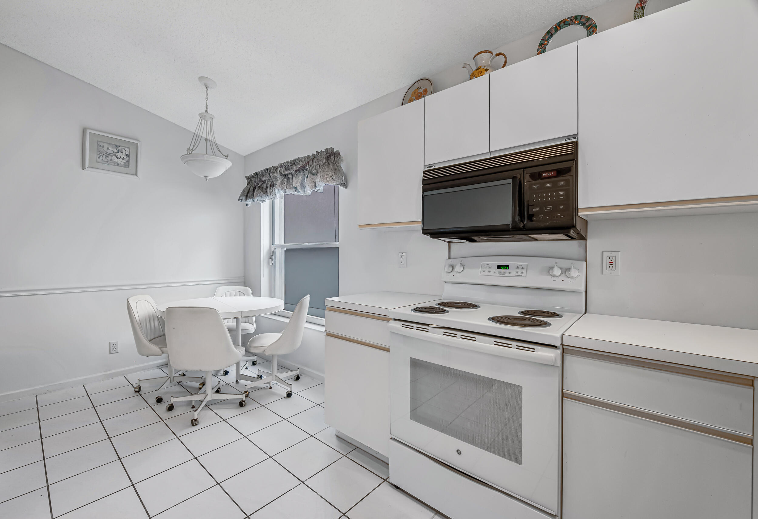 PALM ISLES - Residential