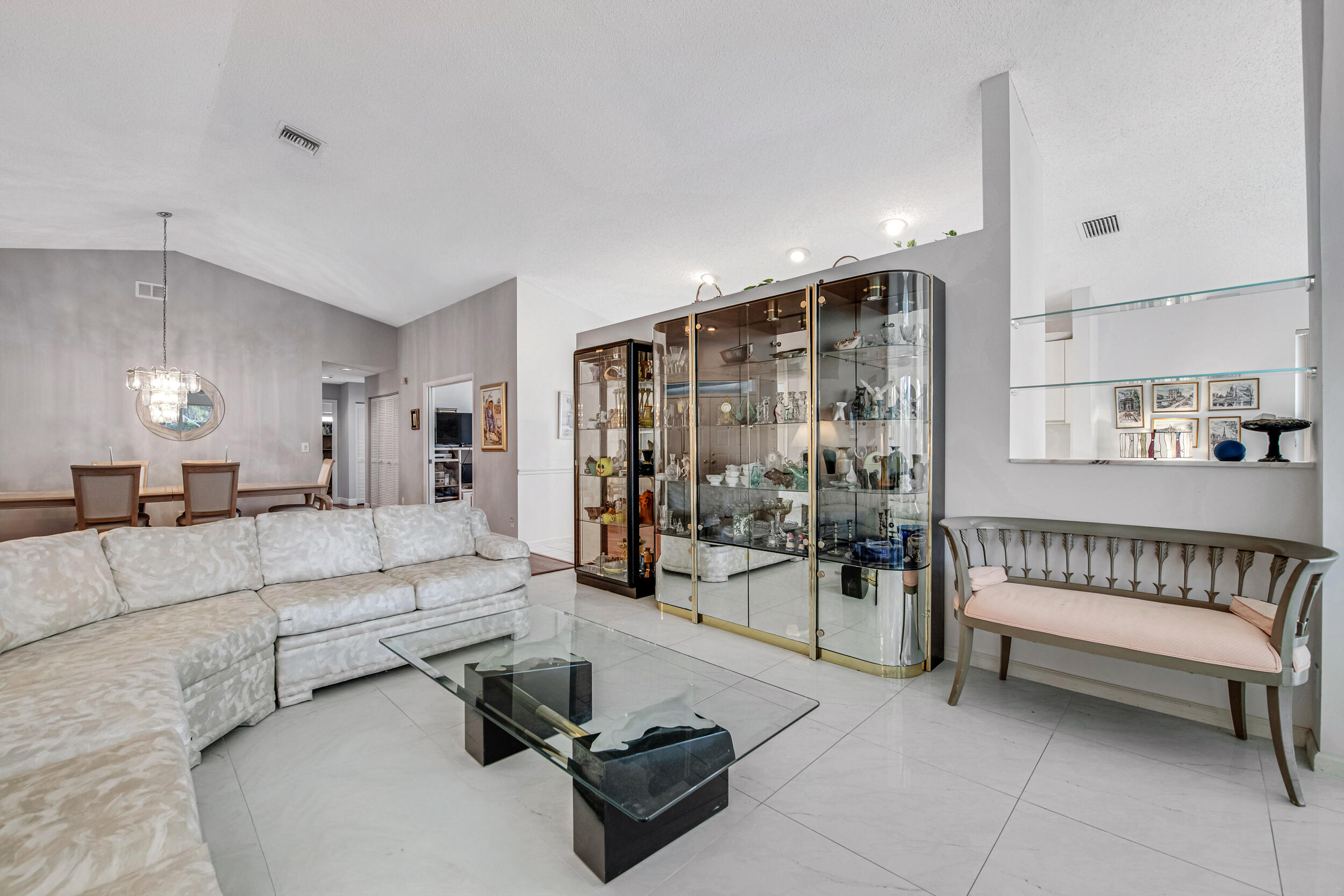 PALM ISLES - Residential
