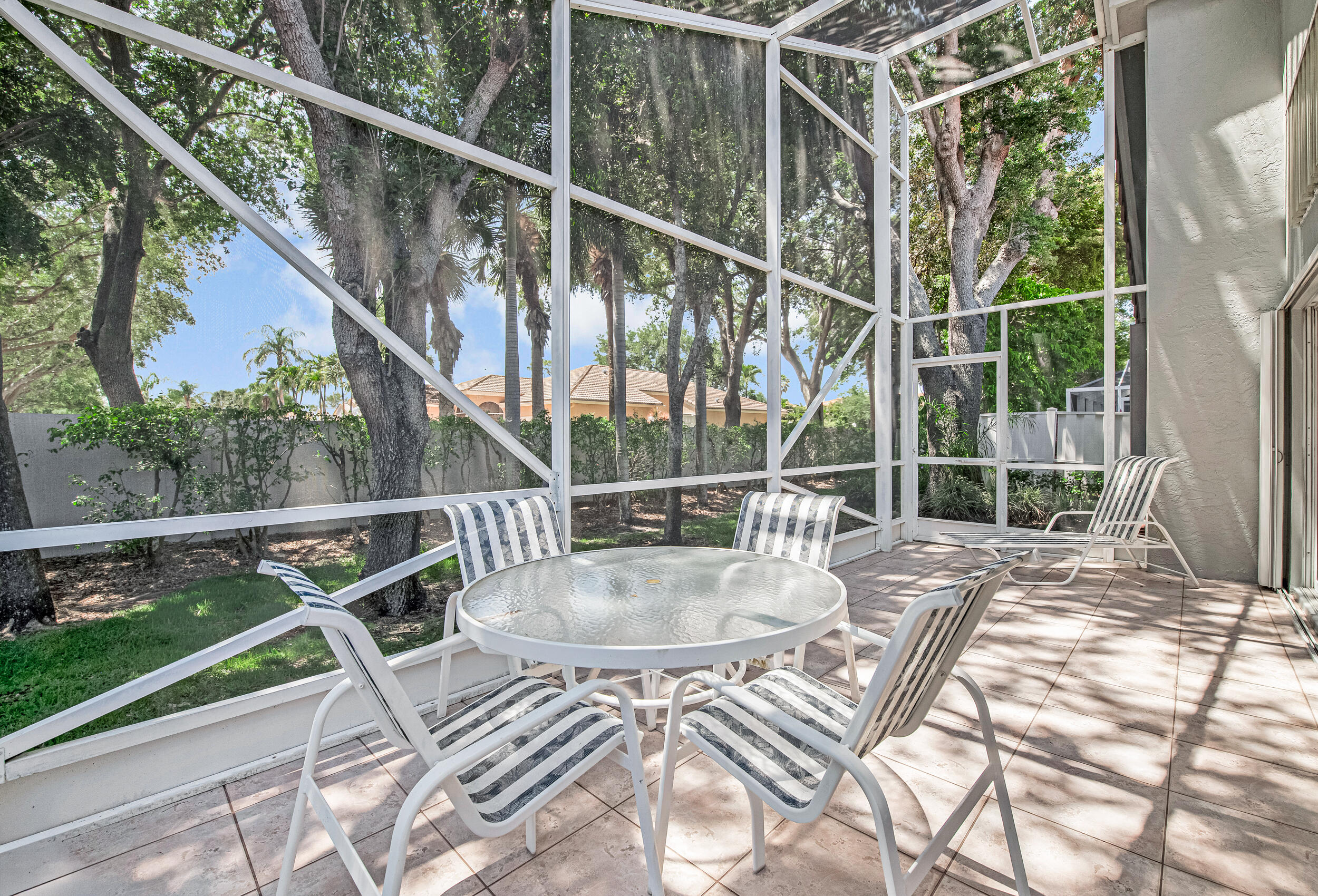 PALM ISLES - Residential
