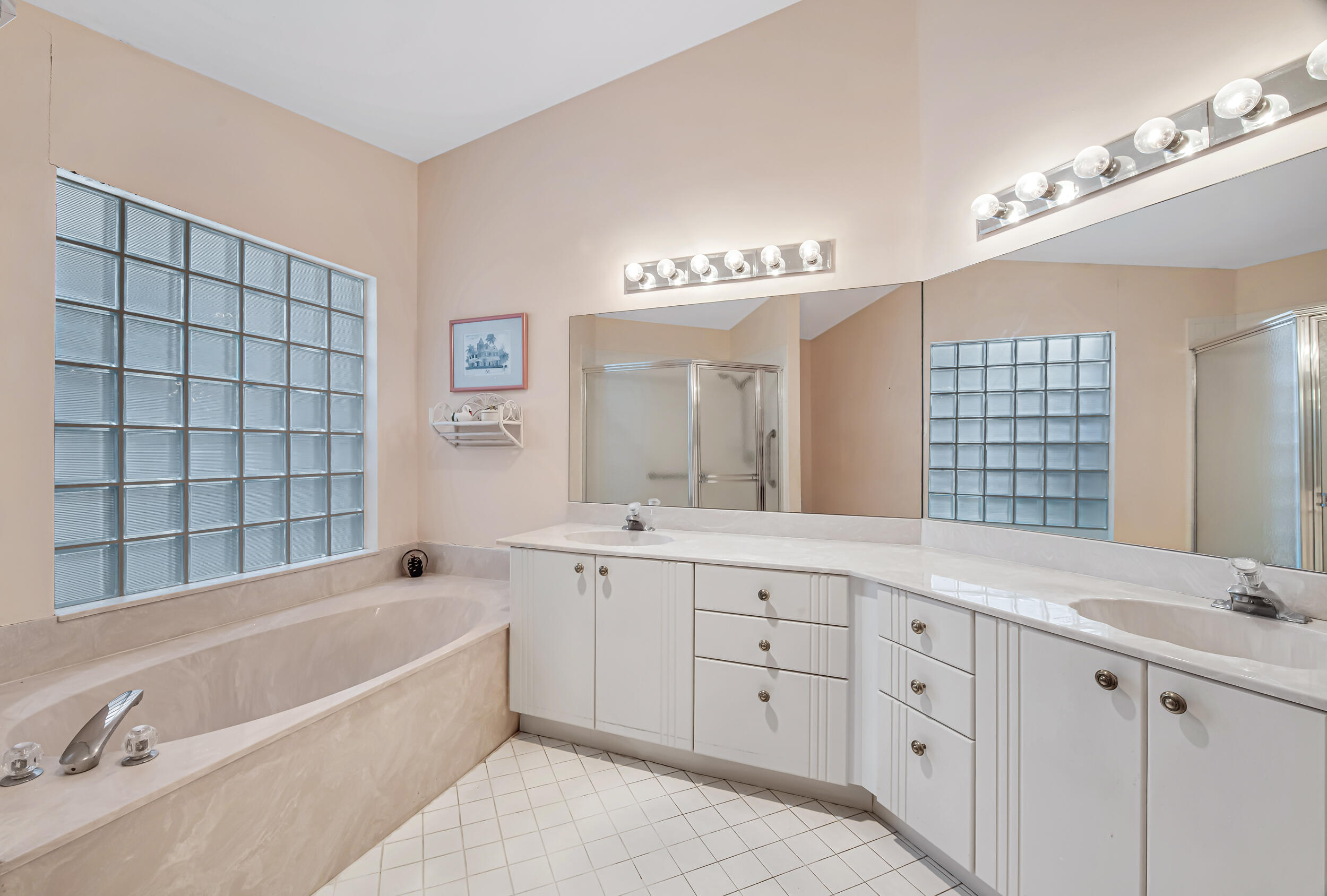 PALM ISLES - Residential