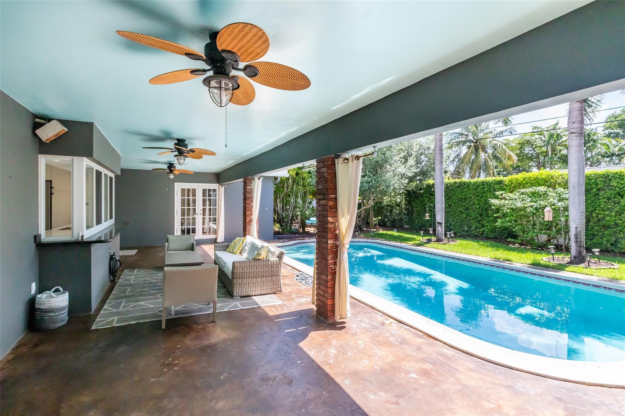 Coral Ridge Country Club - Residential