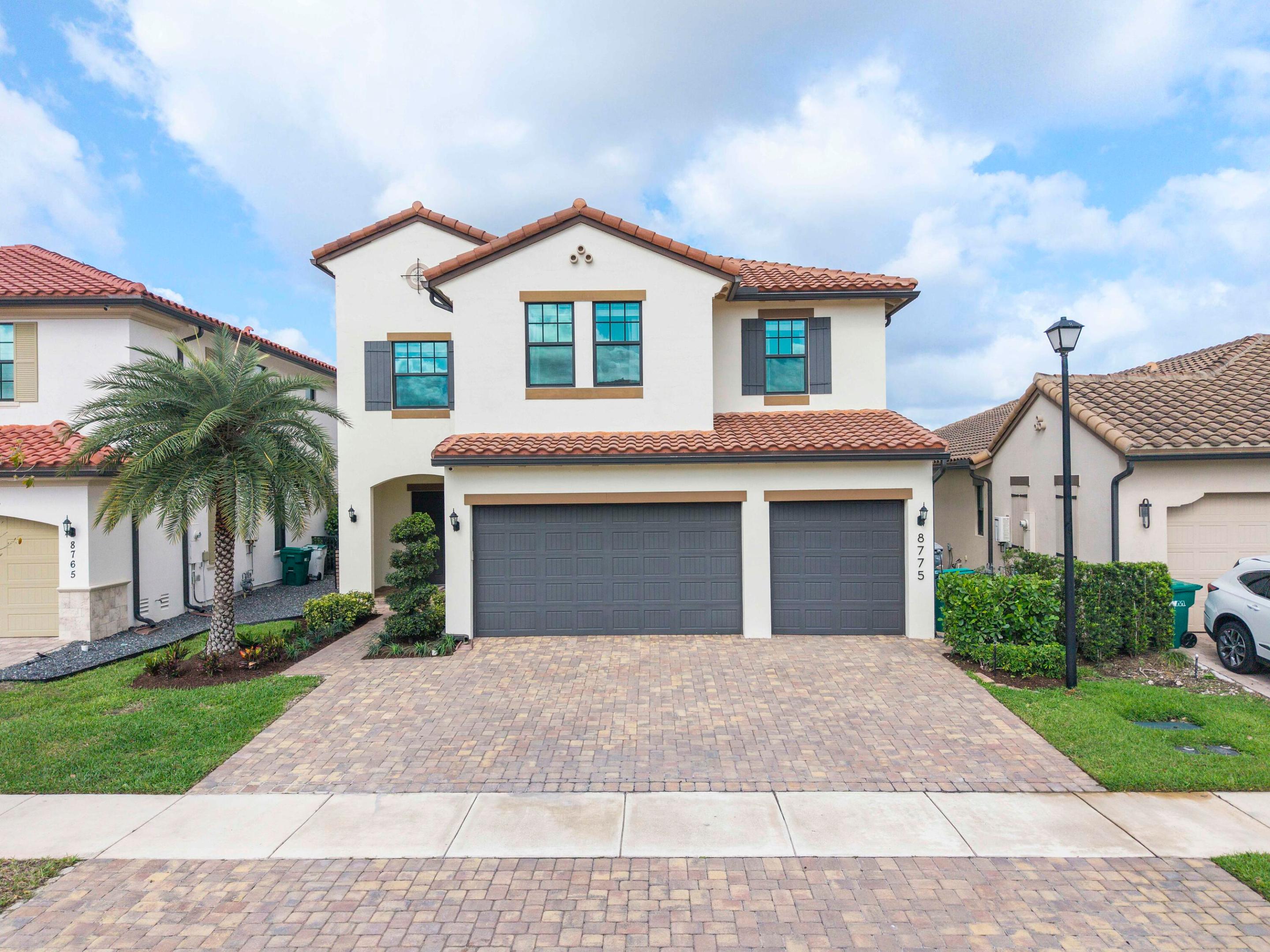 PARKLAND BAY - Residential