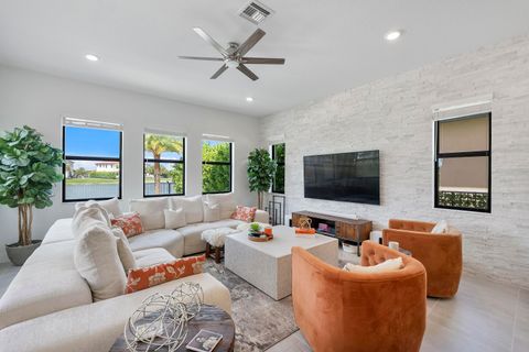 Tiny photo for 8775 E Baypoint Circle, Parkland, FL 33076 (MLS # B26014501)