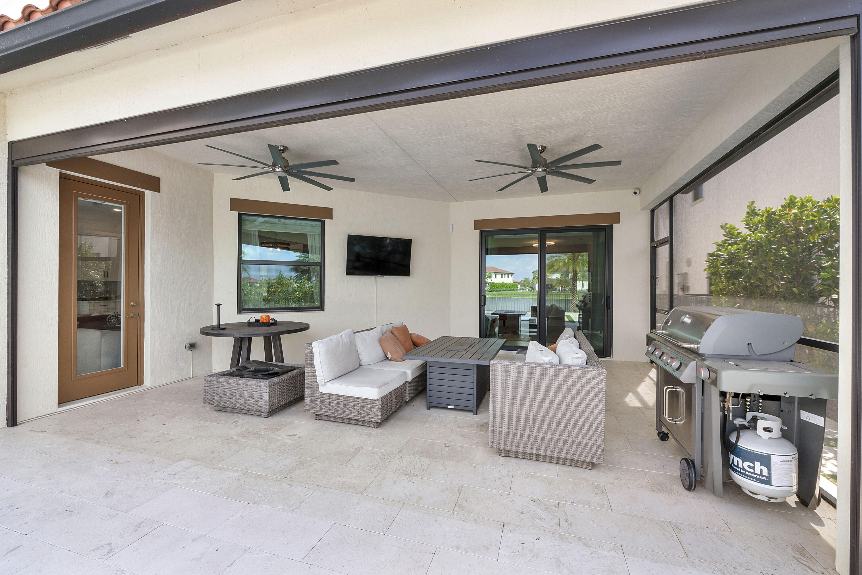 PARKLAND BAY - Residential