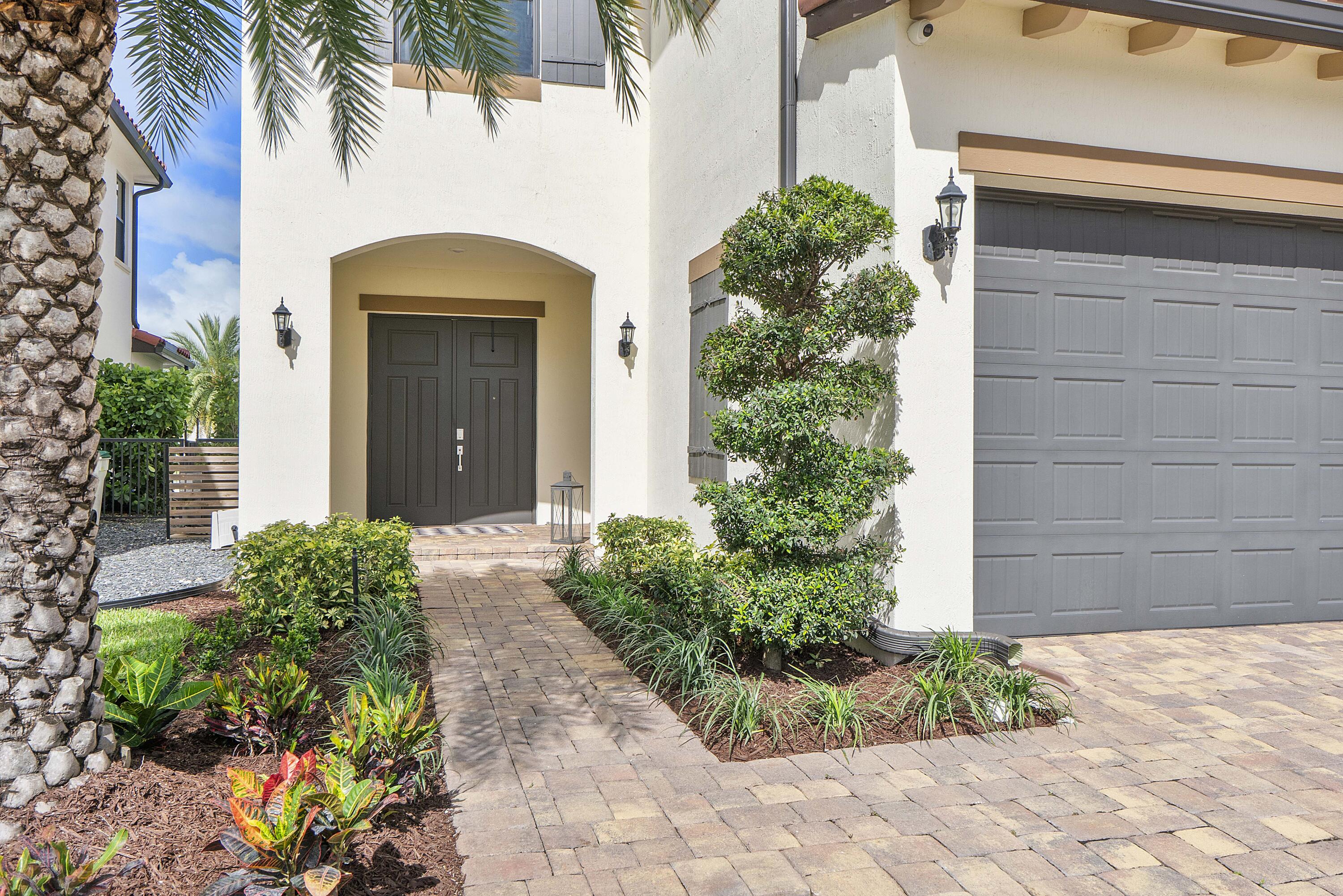 PARKLAND BAY - Residential