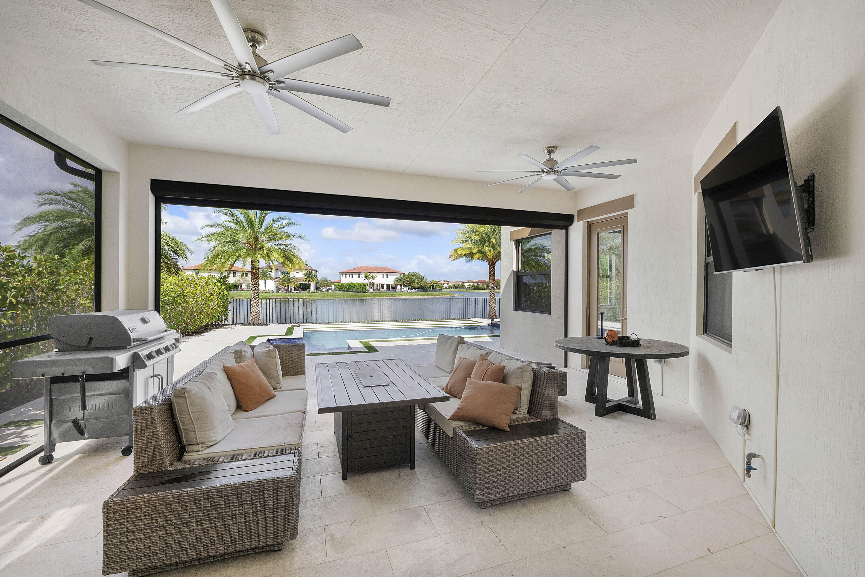 PARKLAND BAY - Residential