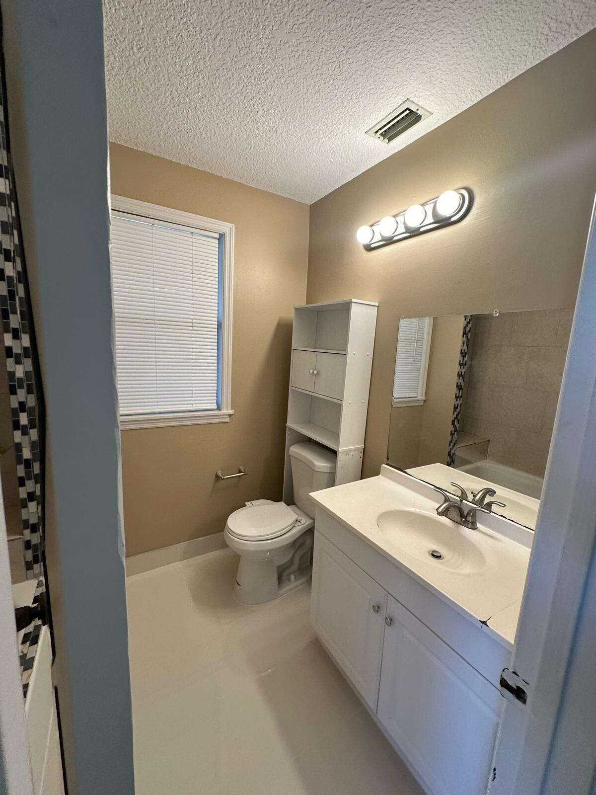 BOYNTON LANDINGS CONDO - Residential Lease