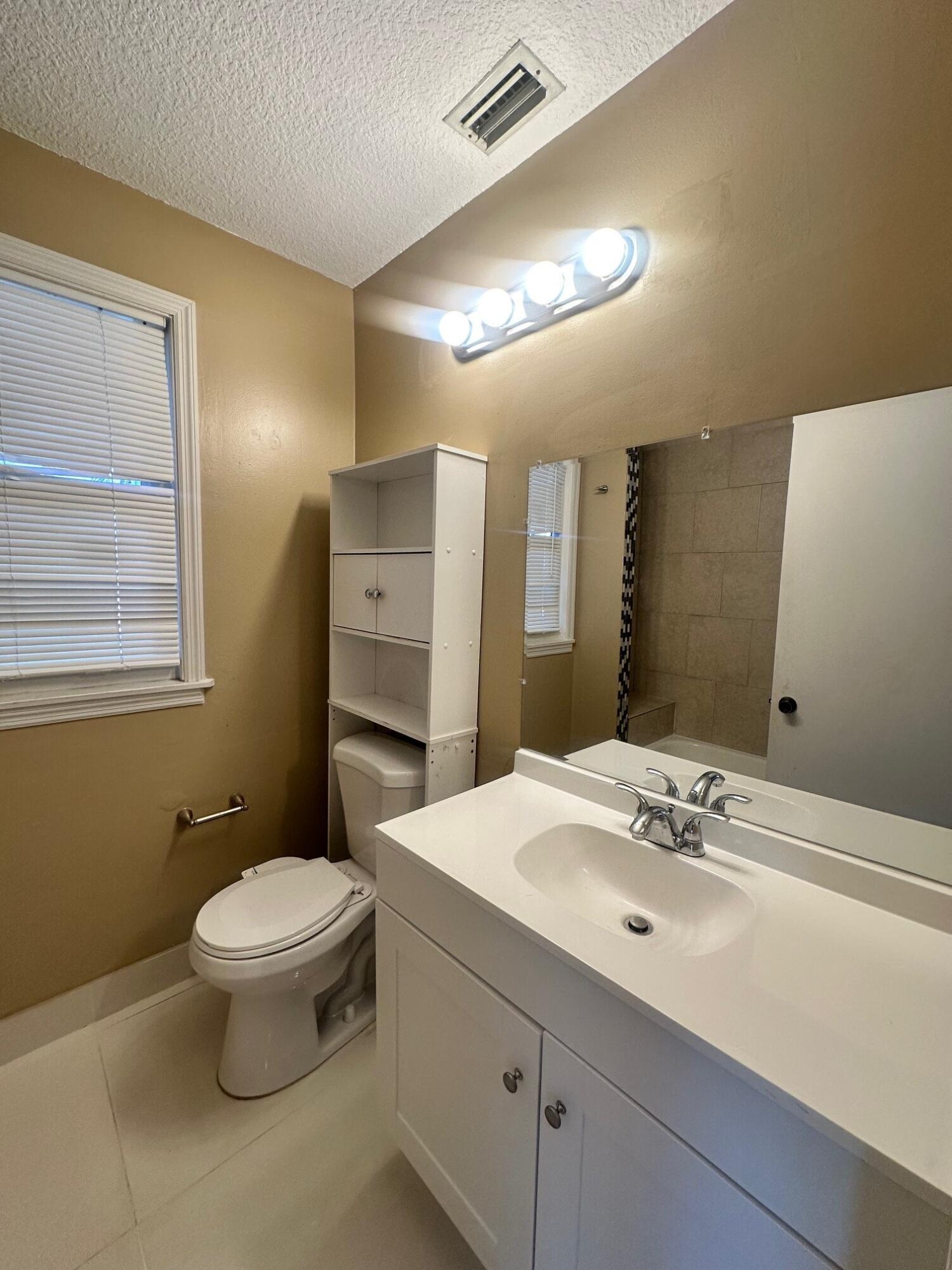 BOYNTON LANDINGS CONDO - Residential Lease