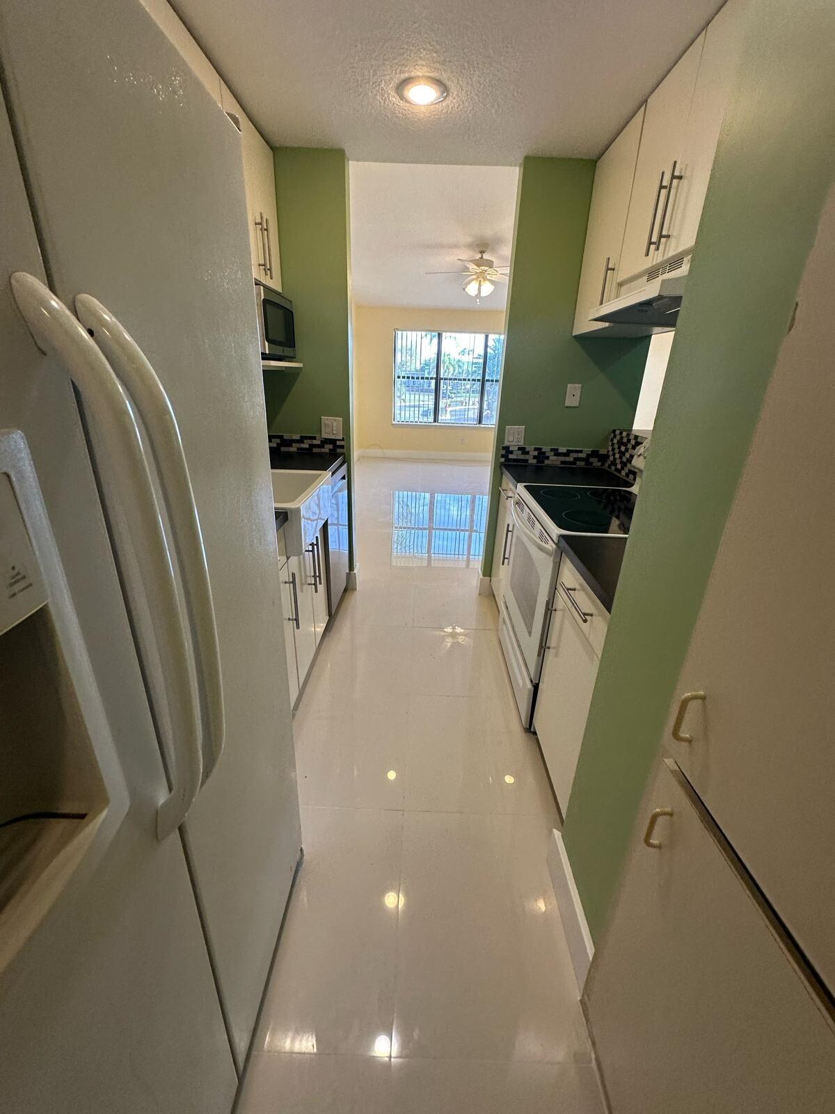 BOYNTON LANDINGS CONDO - Residential Lease