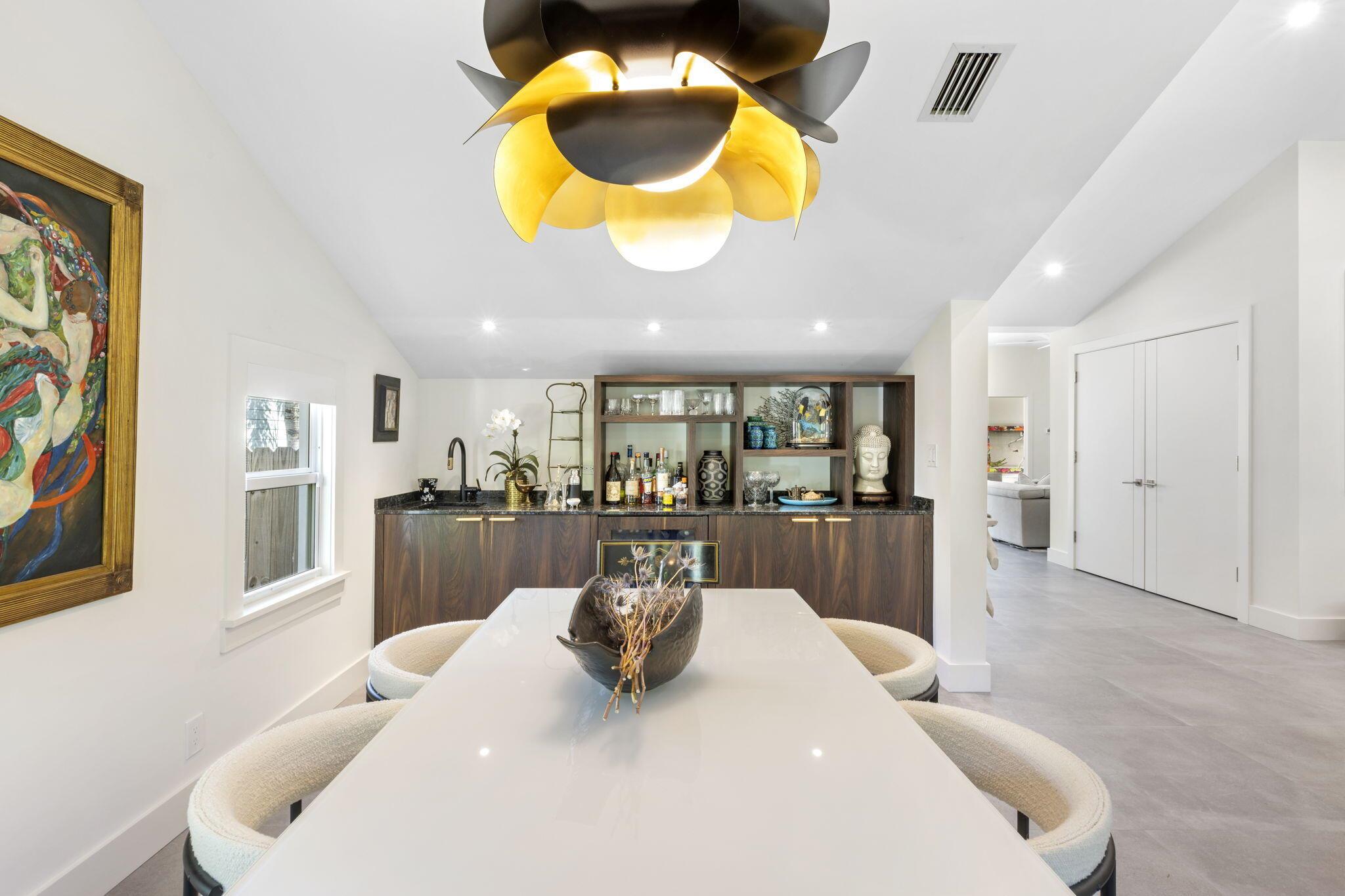 Old School Square Histori - Residential