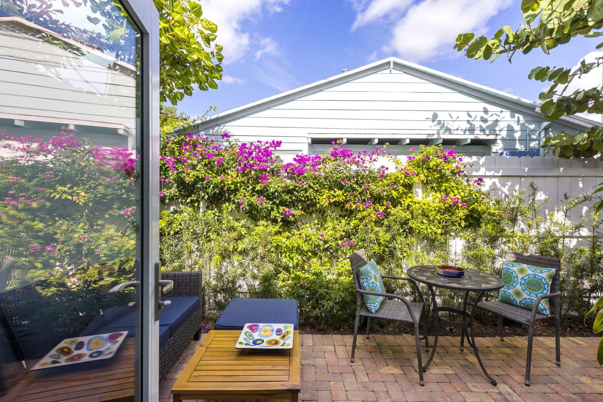 Old School Square Histori - Residential