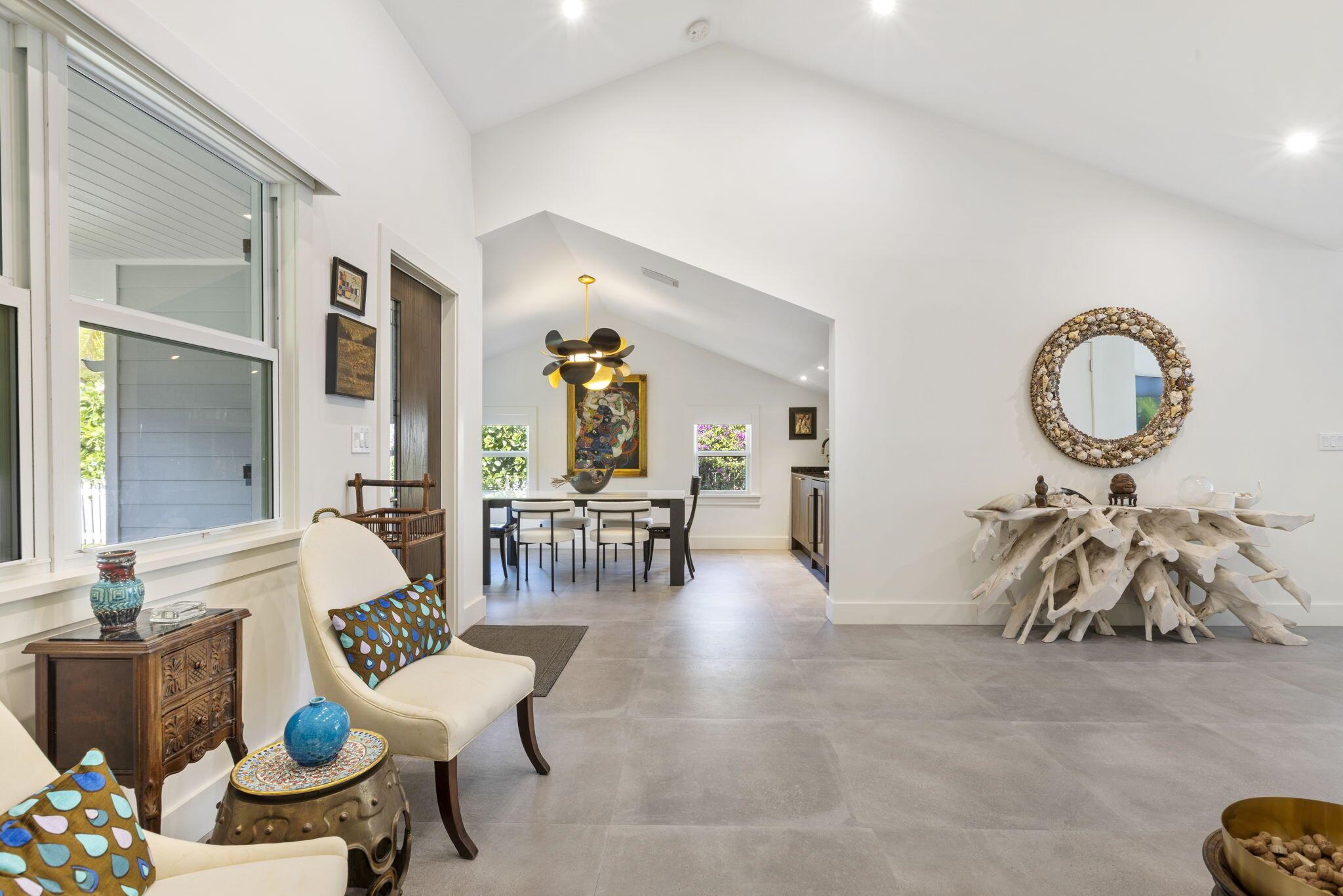 Old School Square Histori - Residential