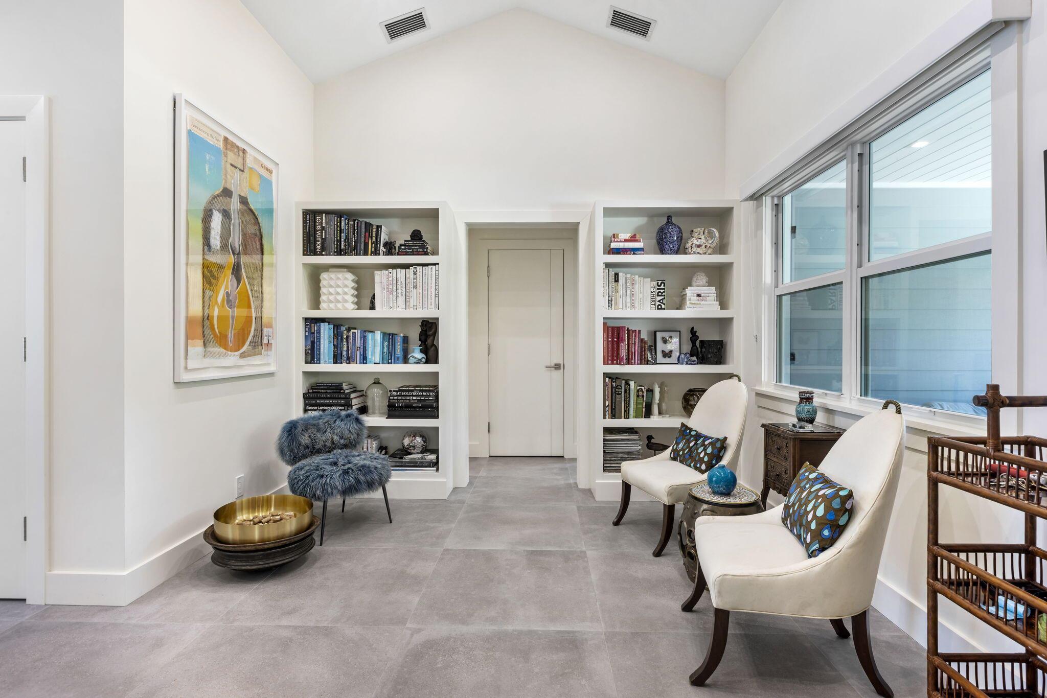 Old School Square Histori - Residential