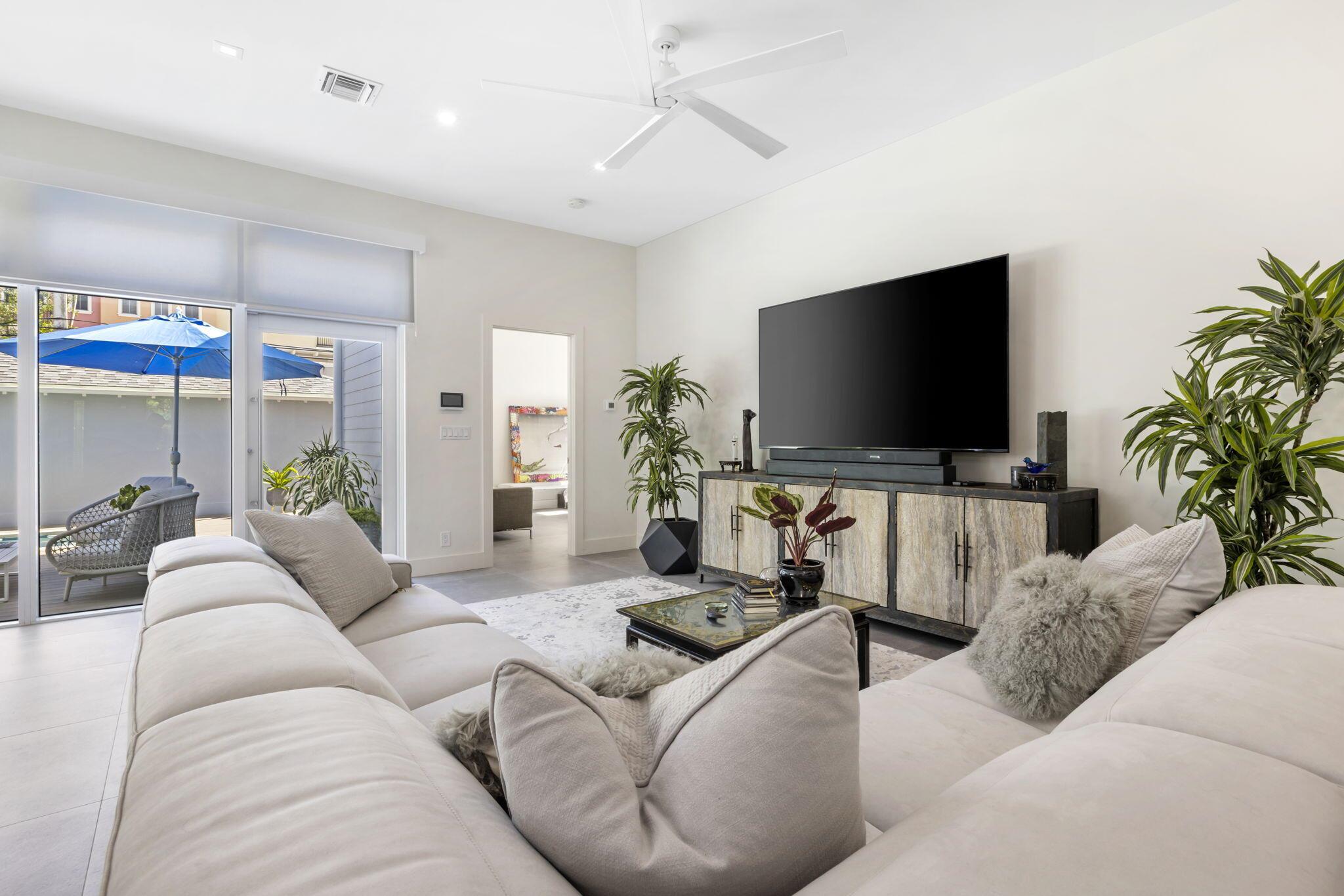 Old School Square Histori - Residential