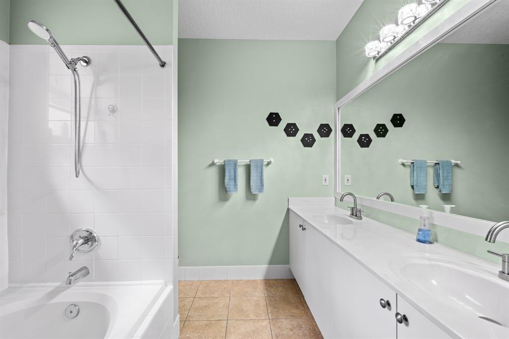 VILLAGE AT ABACOA CONDO - Residential Lease