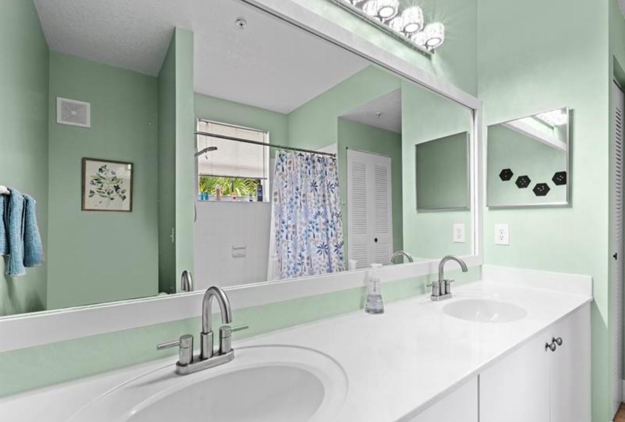 VILLAGE AT ABACOA CONDO - Residential Lease