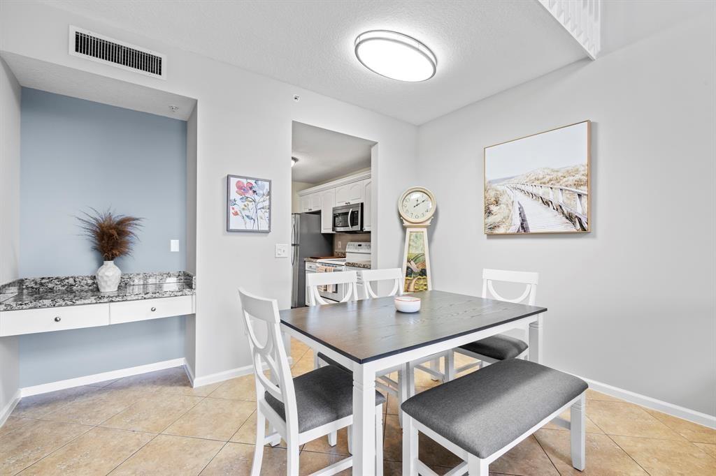 VILLAGE AT ABACOA CONDO - Residential Lease