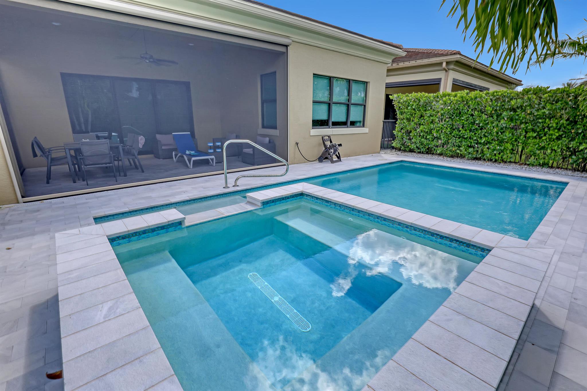 ARTISTRY PALM BEACH - Residential