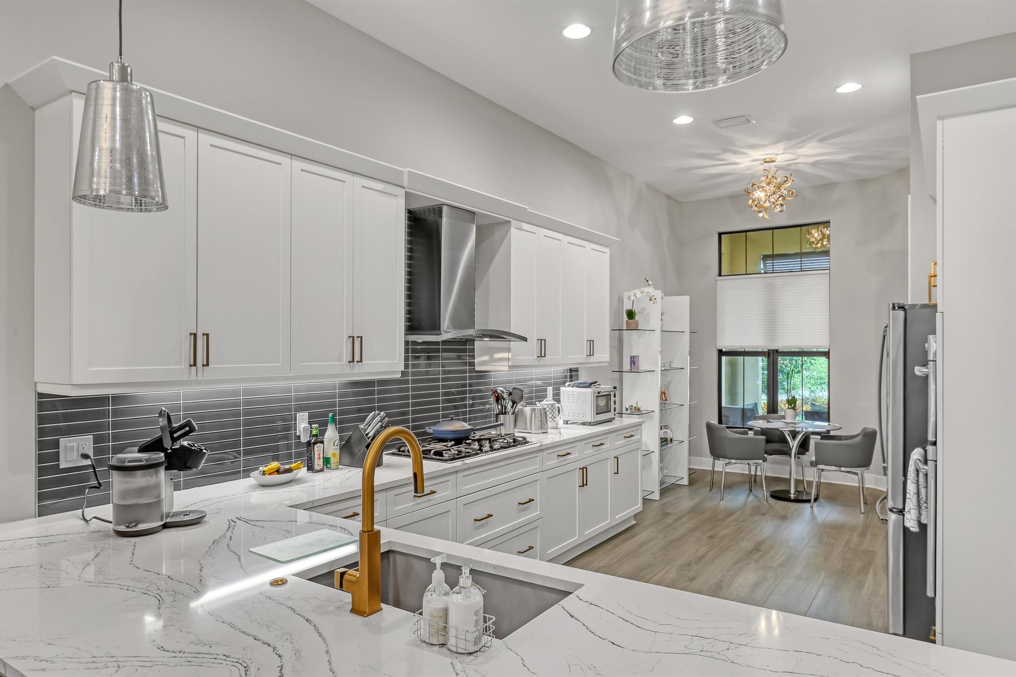 ARTISTRY PALM BEACH - Residential