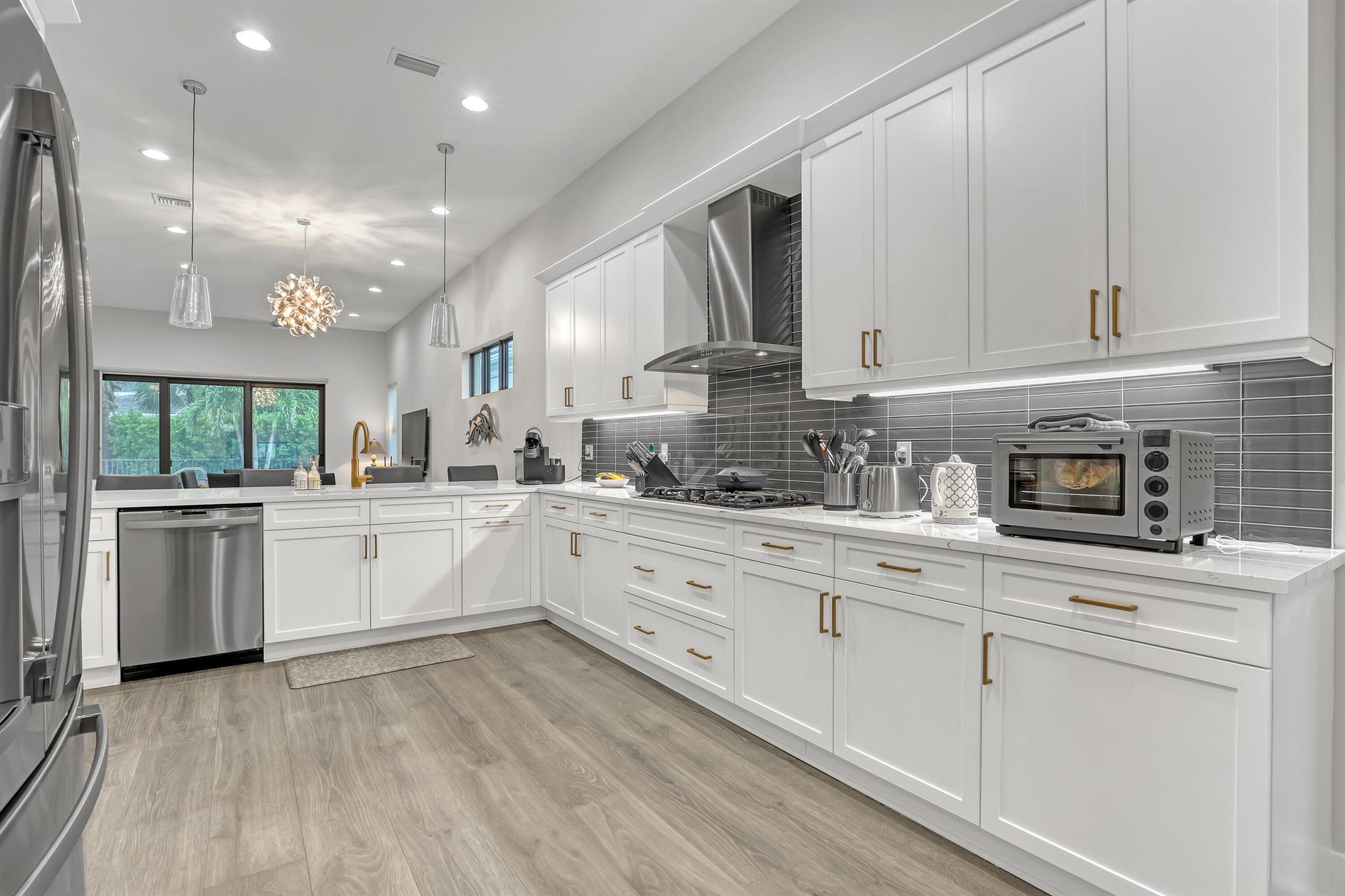 ARTISTRY PALM BEACH - Residential