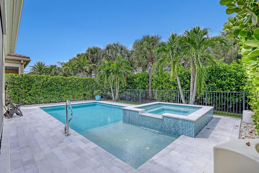 Photo of 13129 Faberge Place, Palm Beach Gardens, FL 33418 (MLS # R11133705)