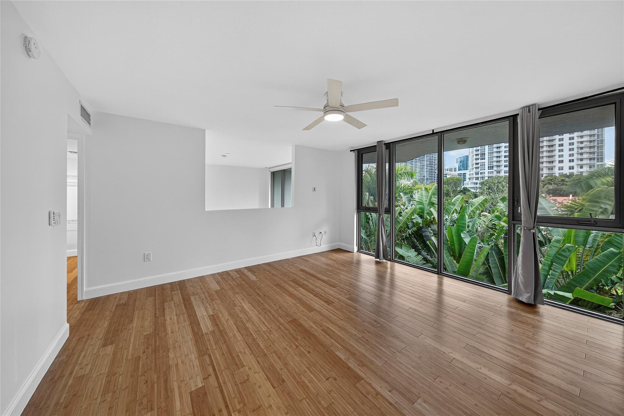 BEVERLY HEIGHTS - Residential Lease