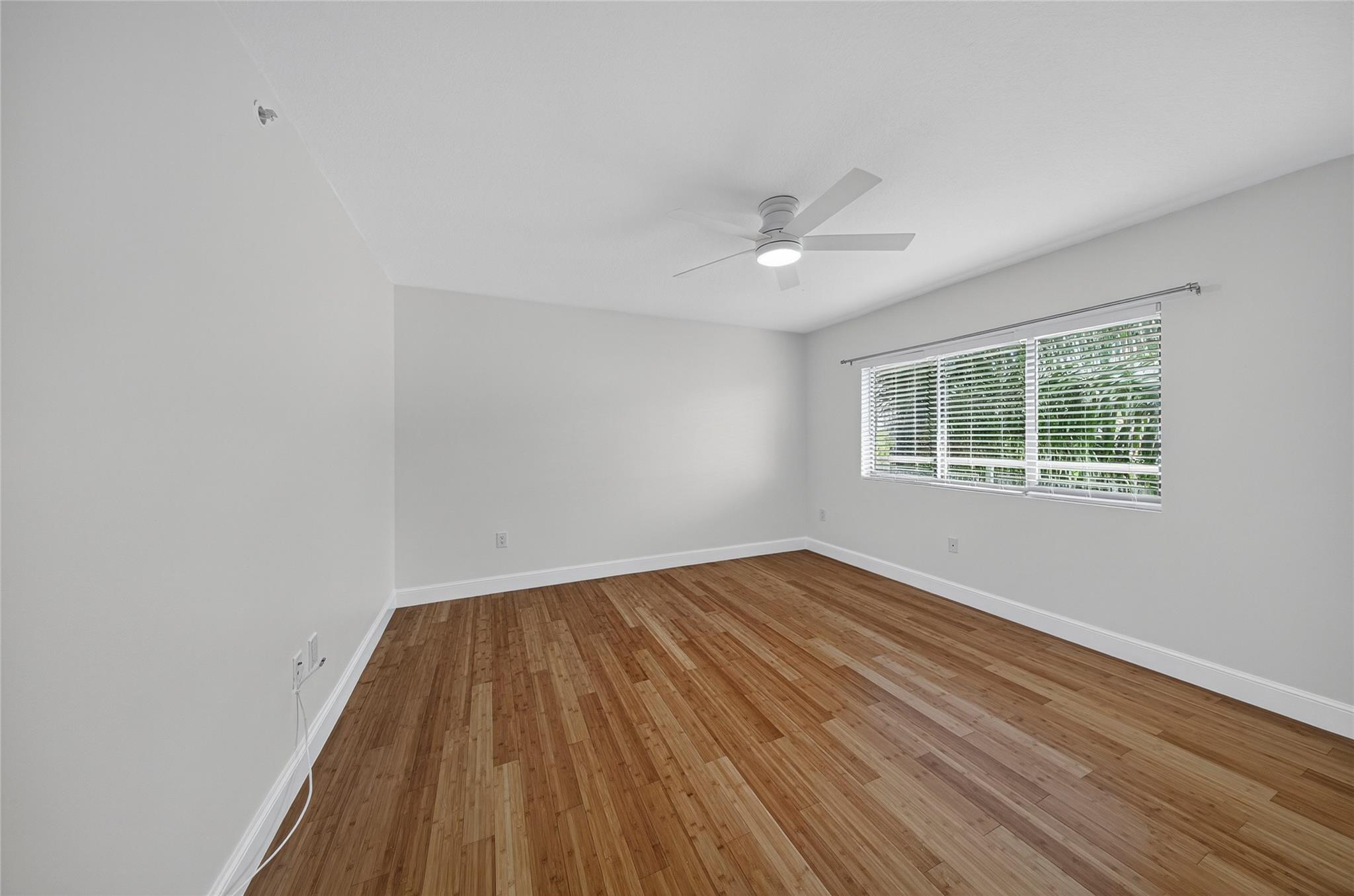 BEVERLY HEIGHTS - Residential Lease