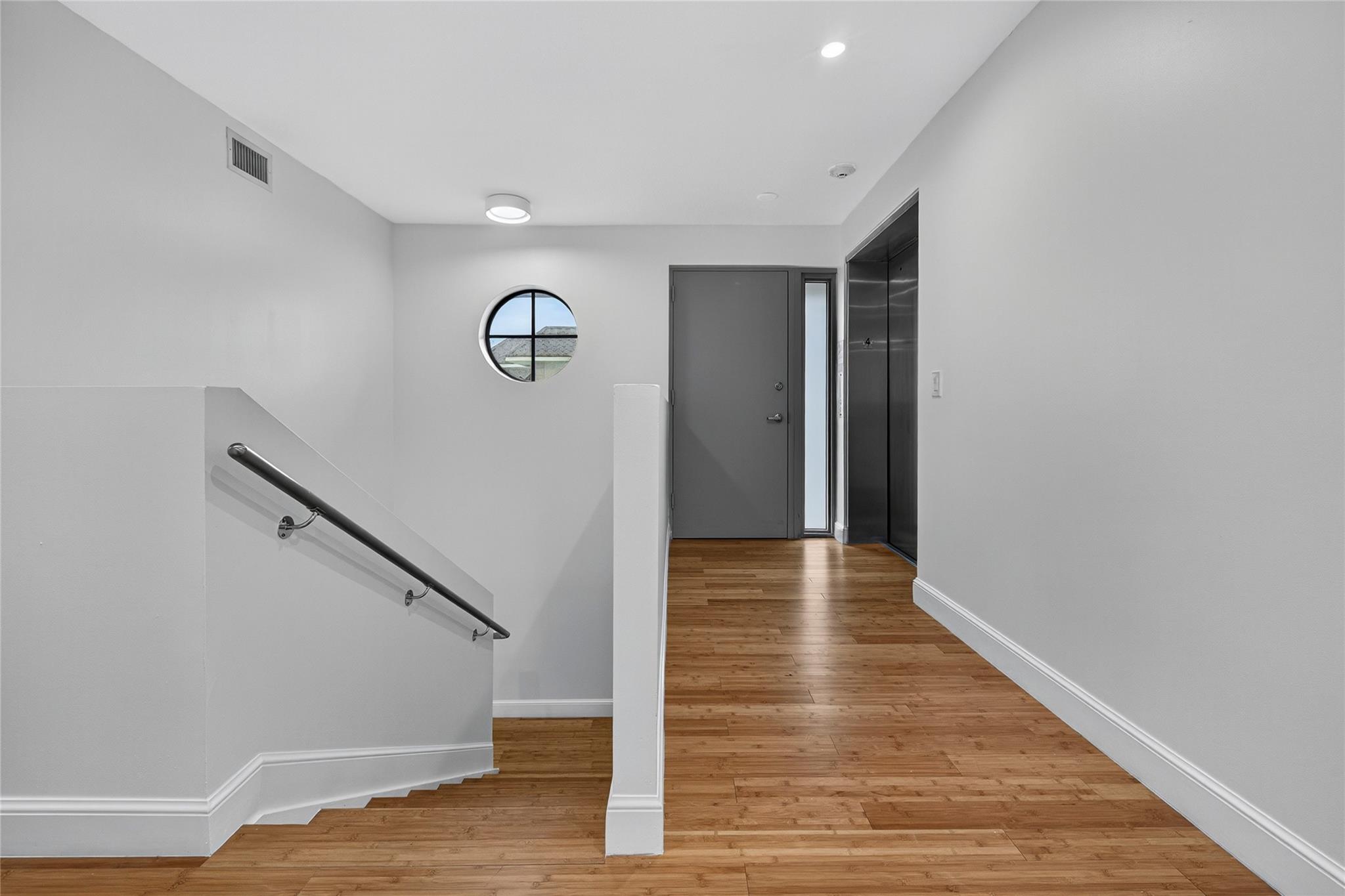 BEVERLY HEIGHTS - Residential Lease