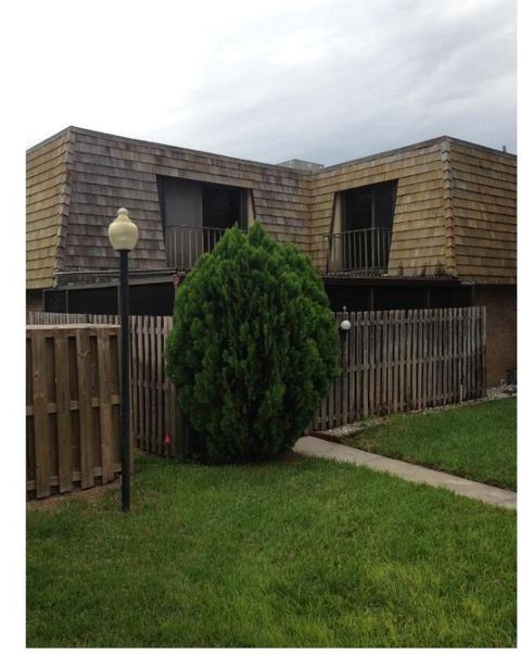 211 Woodland Road Palm Springs FL 33461